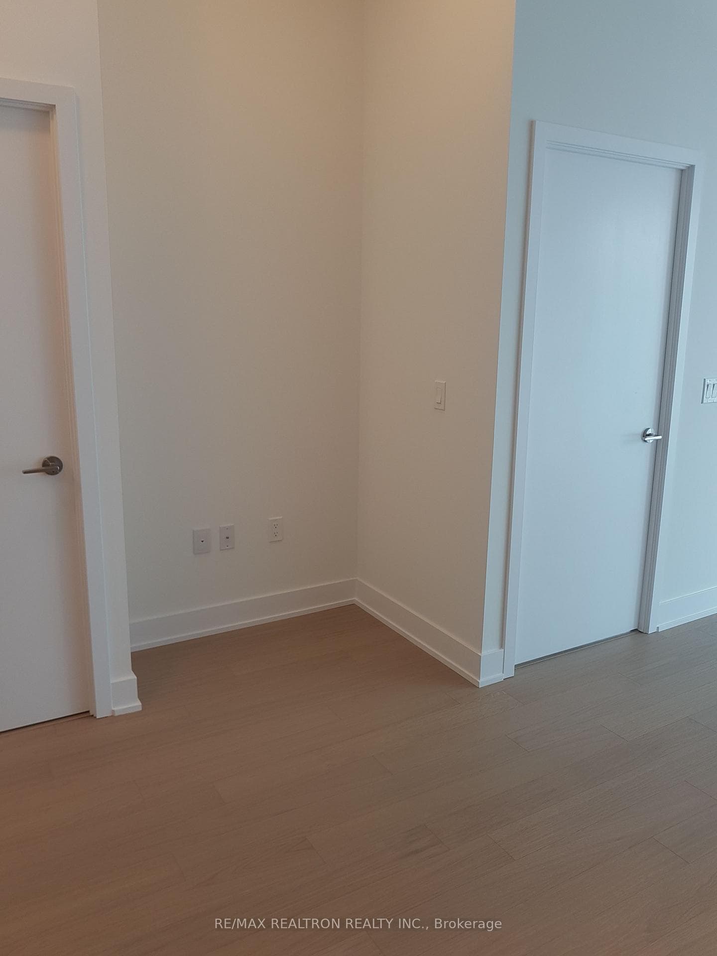 30 Shore Breeze Drive Unit 1415 photo 6