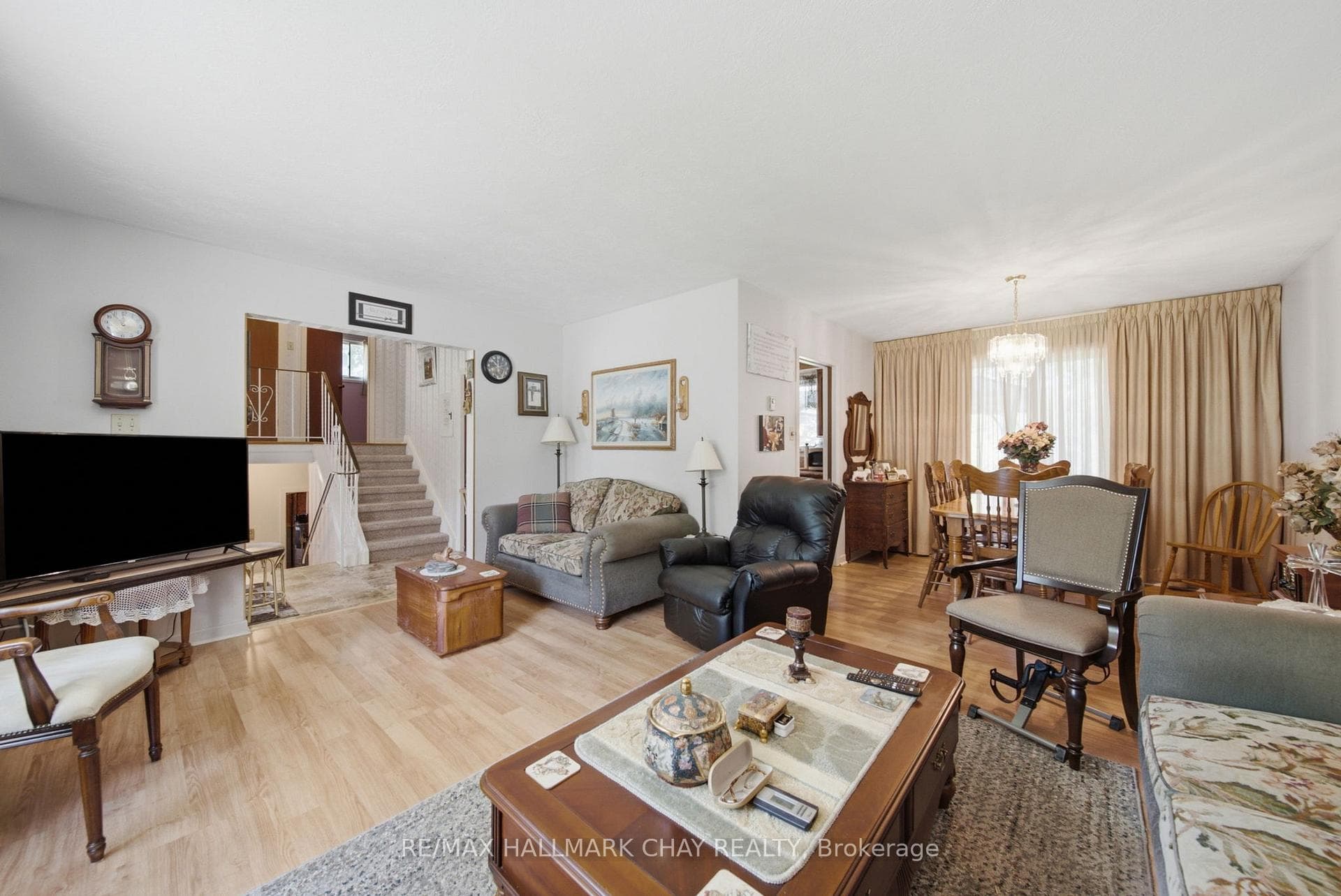 6 Highcroft Drive photo 9
