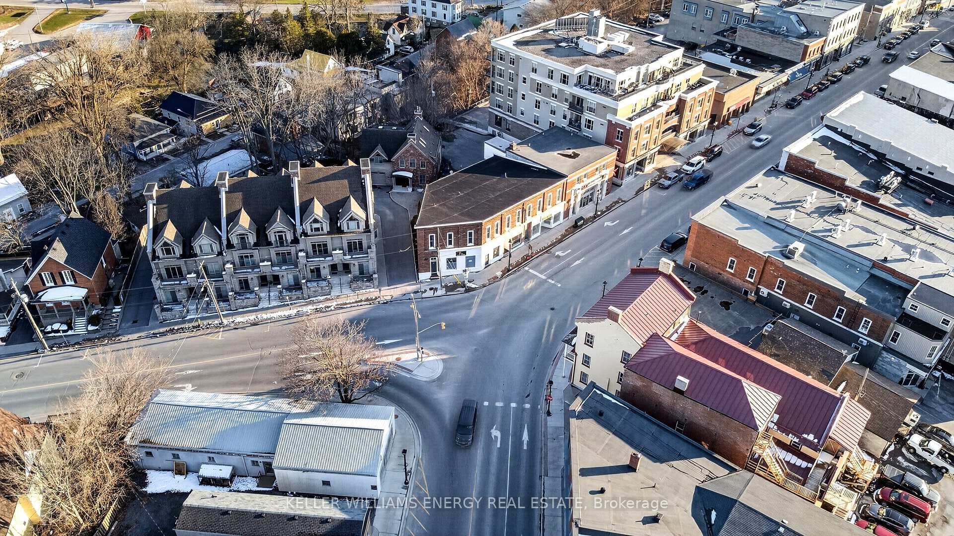 302 Picton Main Street photo 9