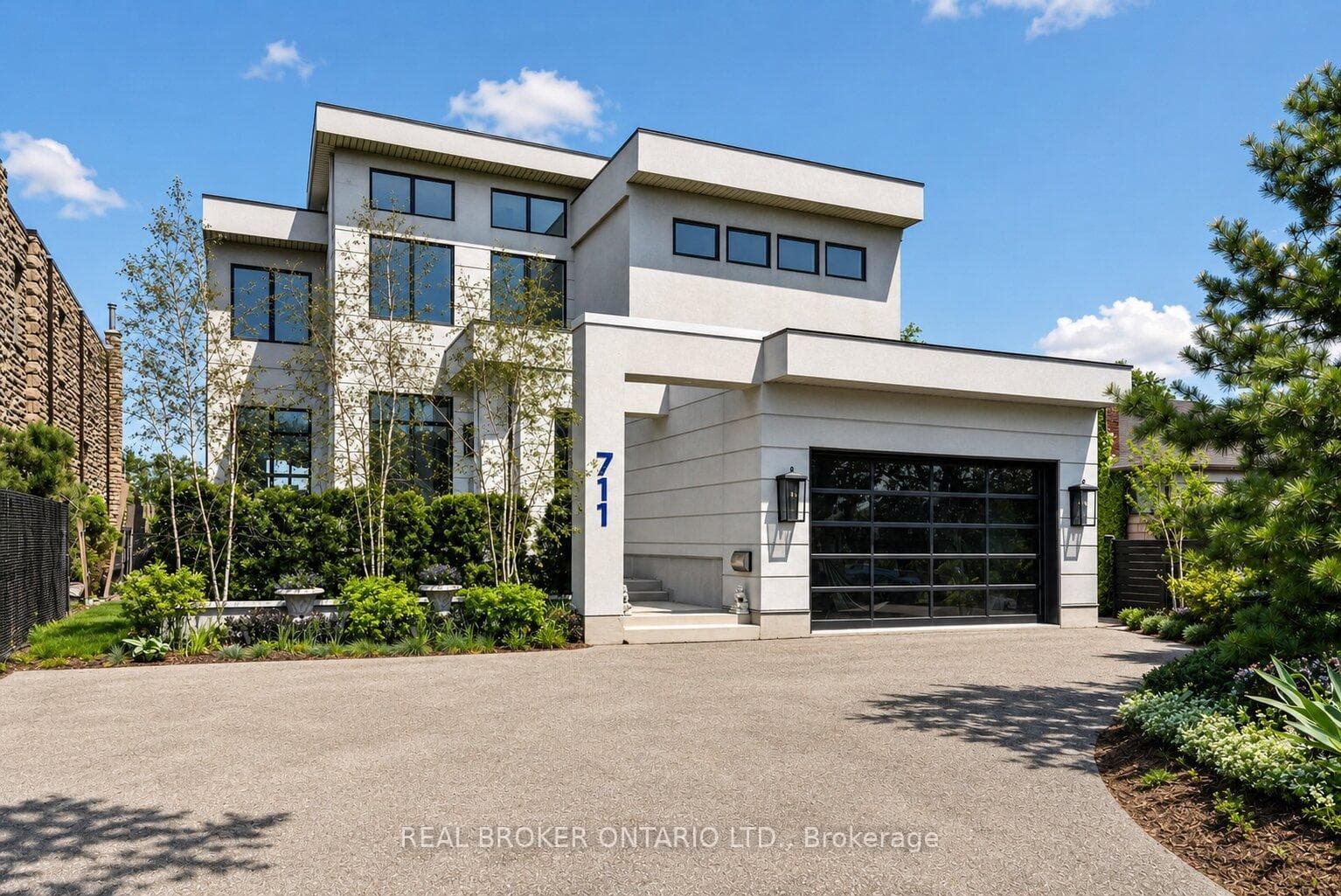 711 Beach Boulevard photo 1