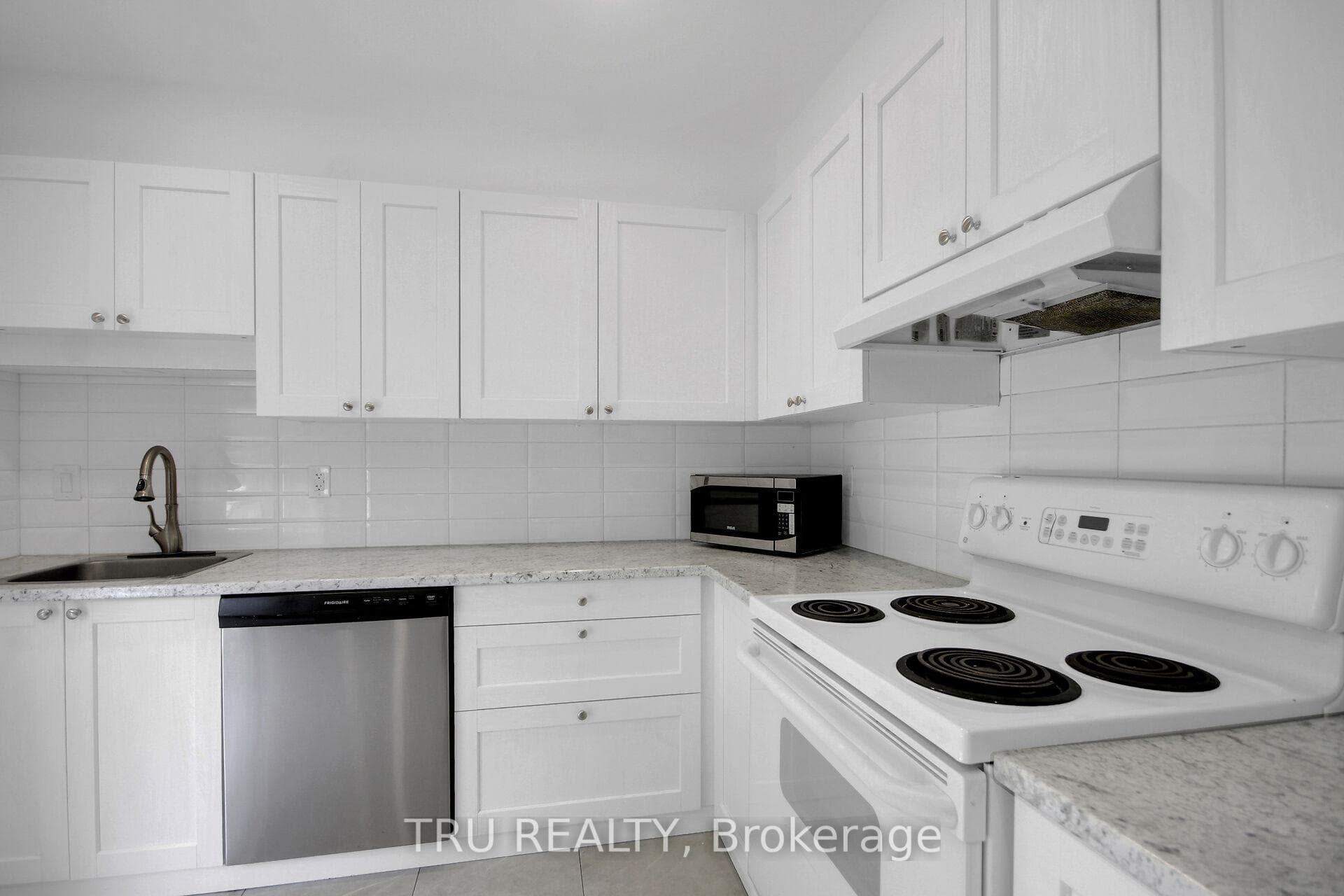 26 Langholm Crescent photo 10