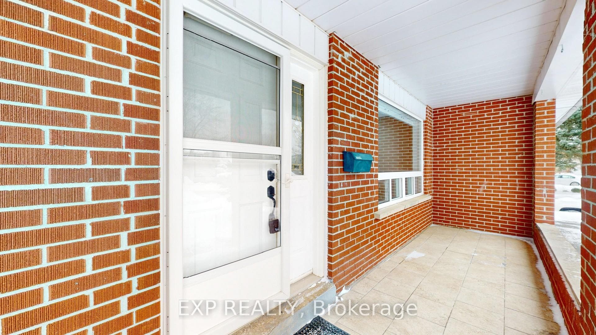 11 Avonmore Crescent photo 36