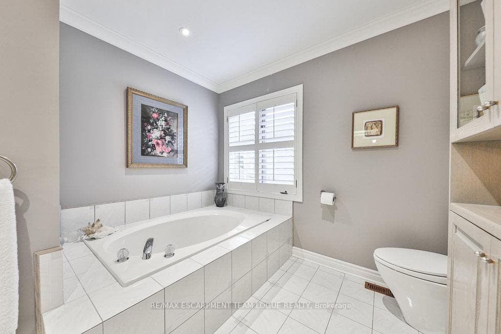 2024 Peak Place photo 21