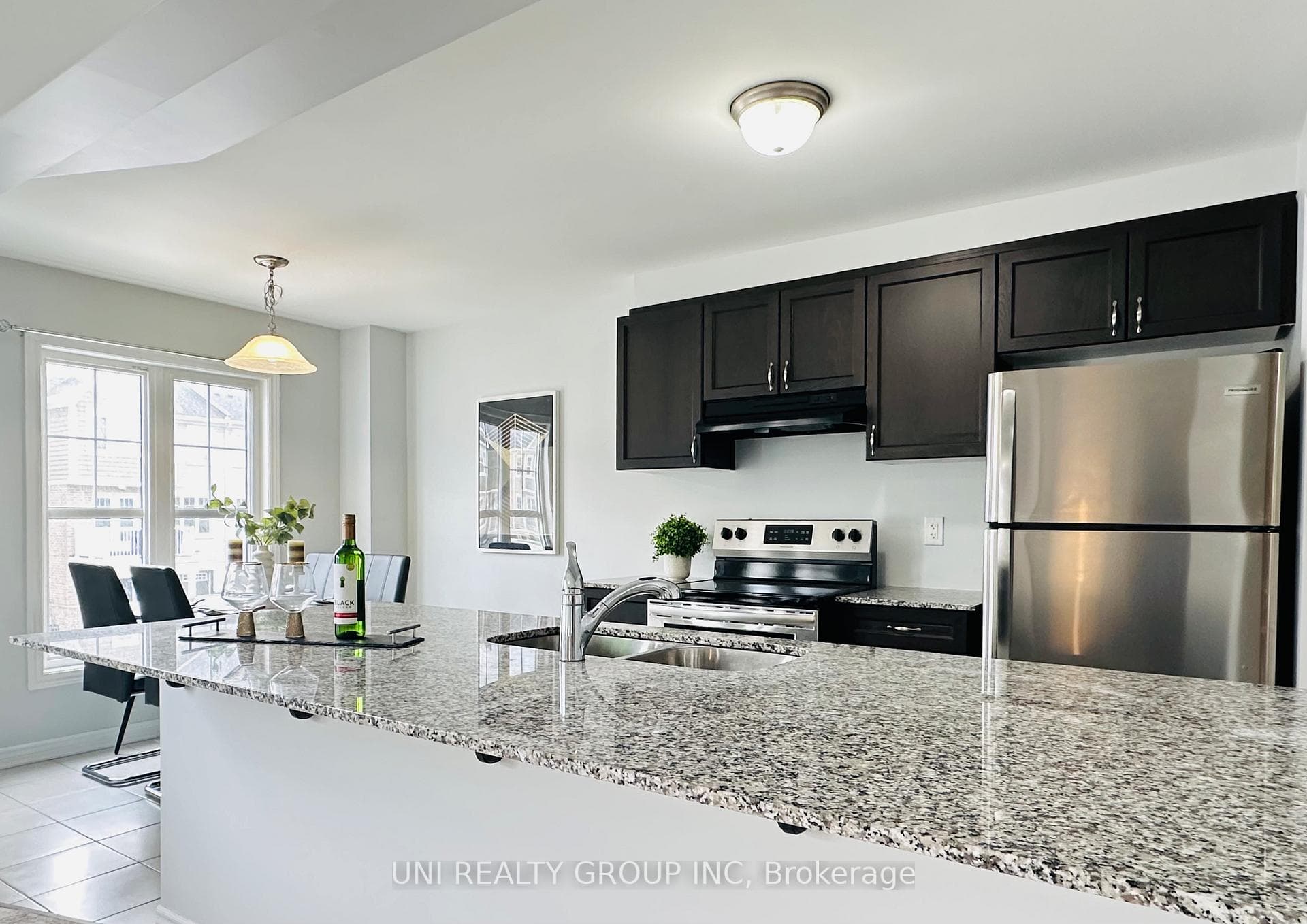 20 SQUASHBERRY Lane photo 11