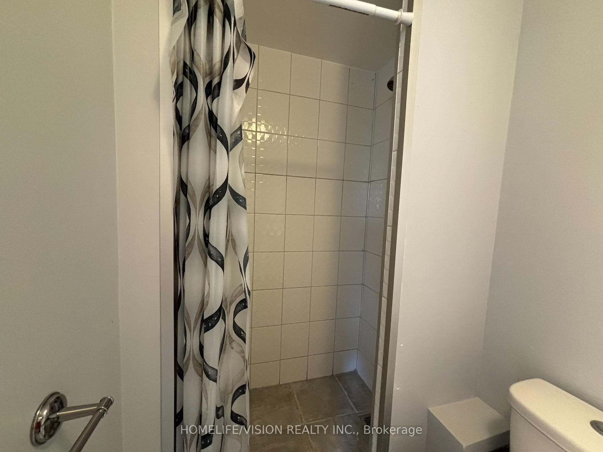 143 Belgravia Avenue Unit Upper S photo 15