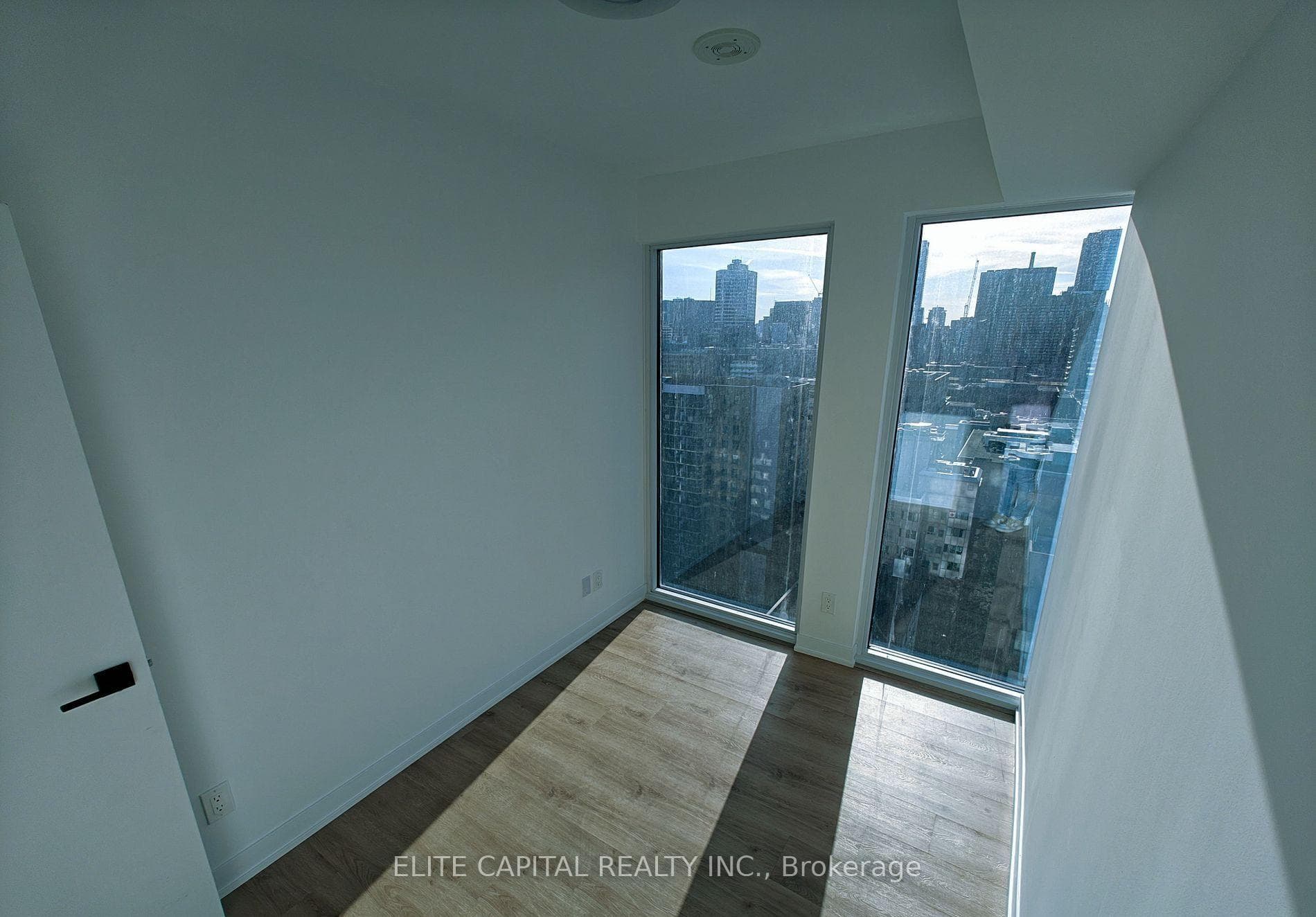 319 Jarvis Street Unit 1806 photo 7