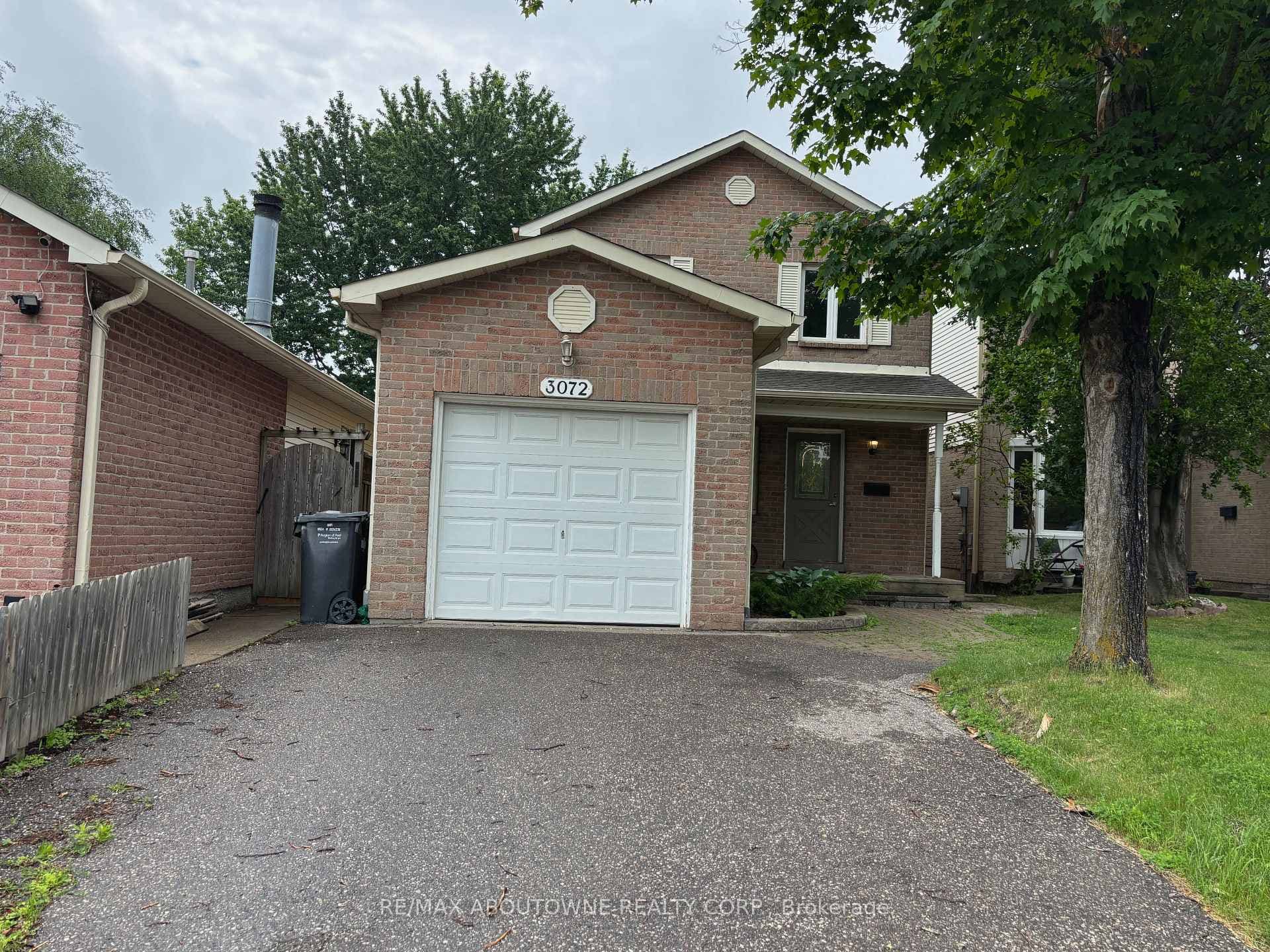 3072 Patrick Crescent photo 1