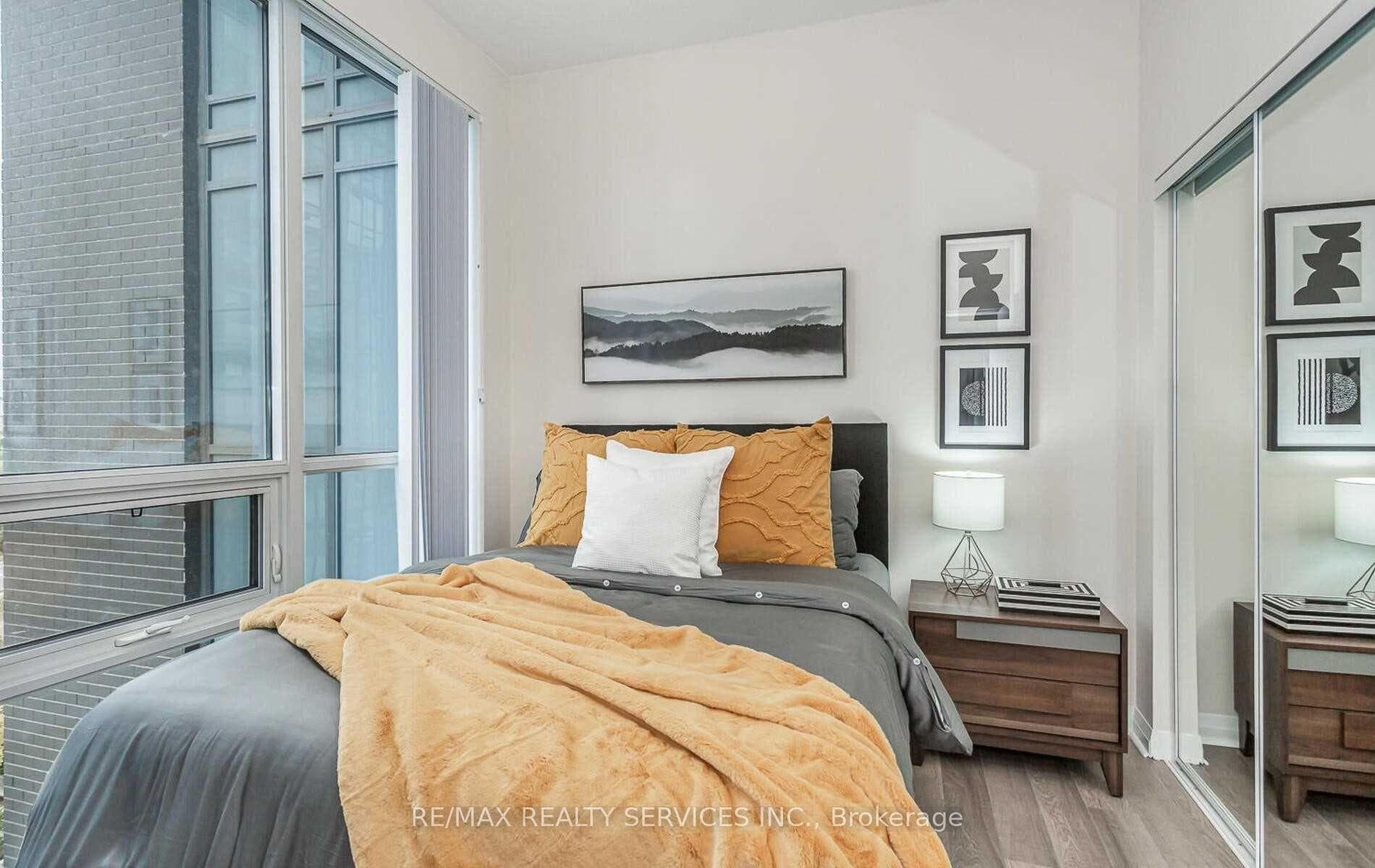 5033 Four Springs Avenue Unit 919 photo 18