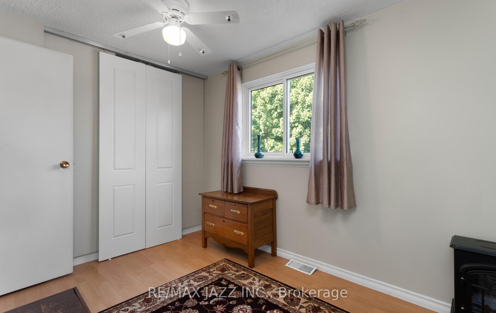 290 Chaleur Avenue photo 19