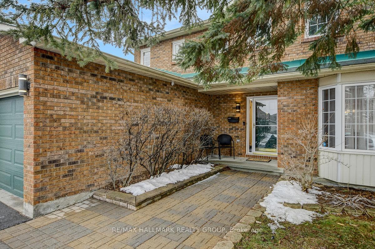 1692 Caminiti Crescent photo 2