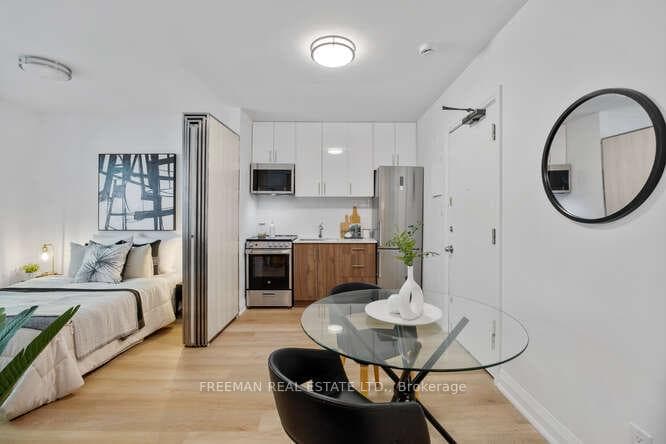 134 Carlton Street Unit 10 photo 13
