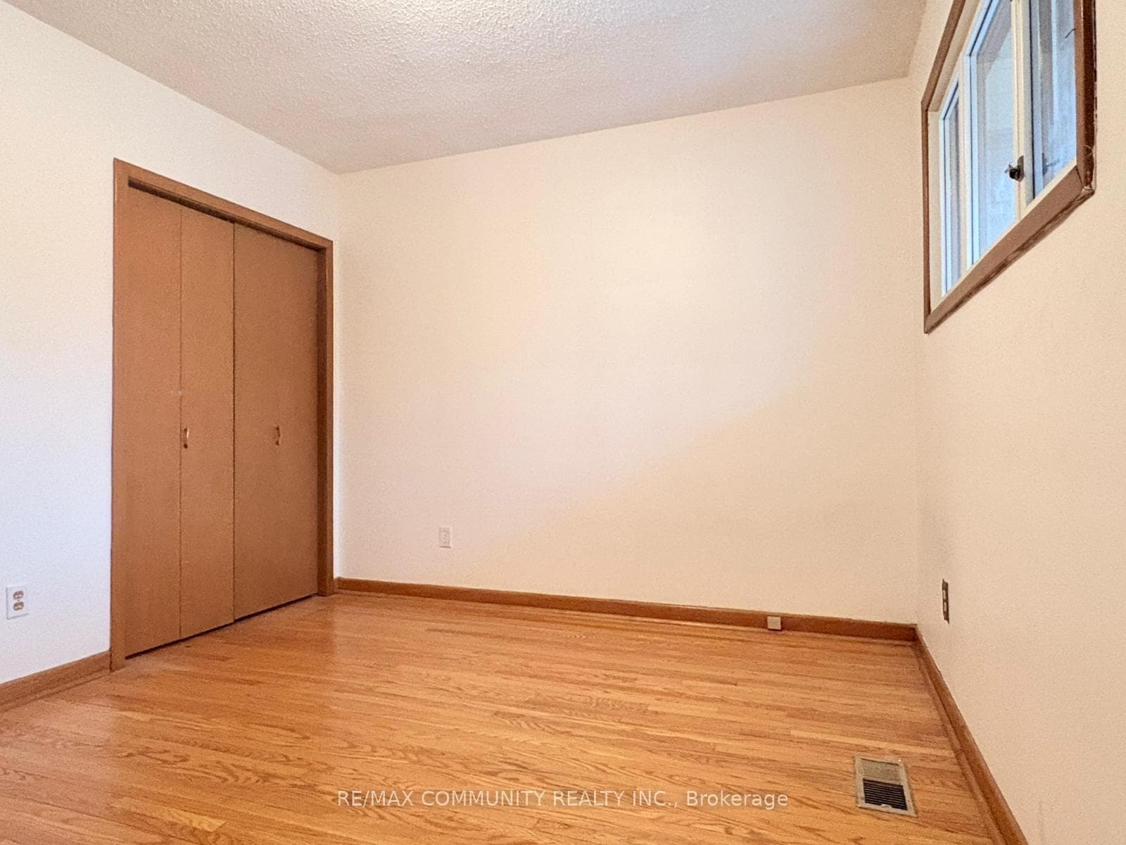 583 Annapolis Avenue Unit Main photo 15