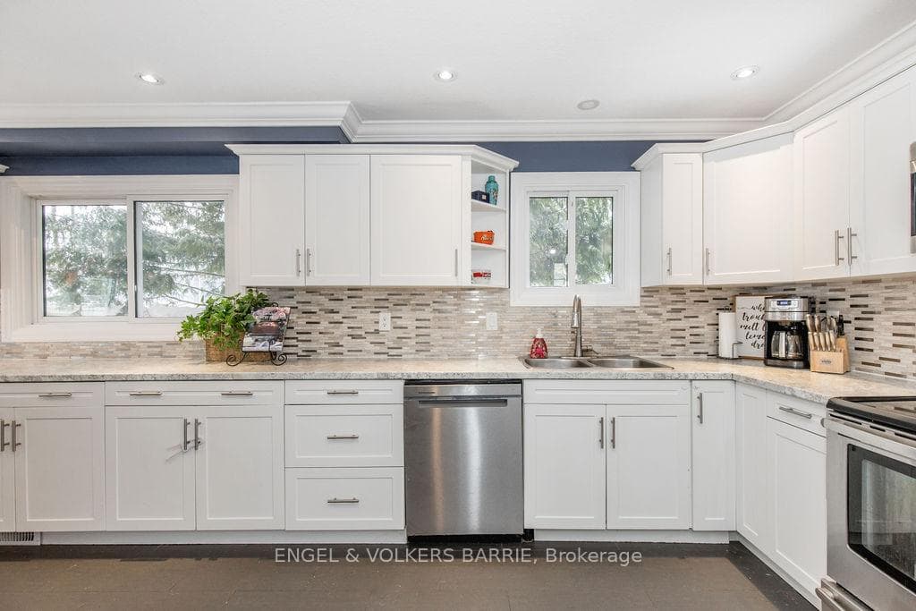 101 Hadden Crescent photo 5