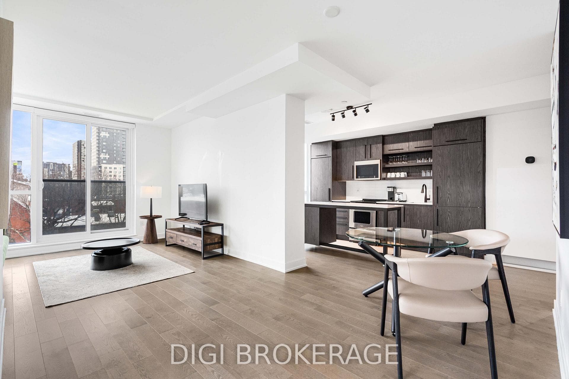 560 Rideau Street Unit 1303 photo 9