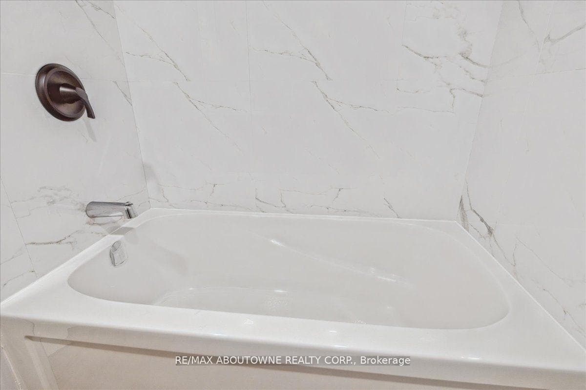 93 East 31st Street Unit Lower photo 12