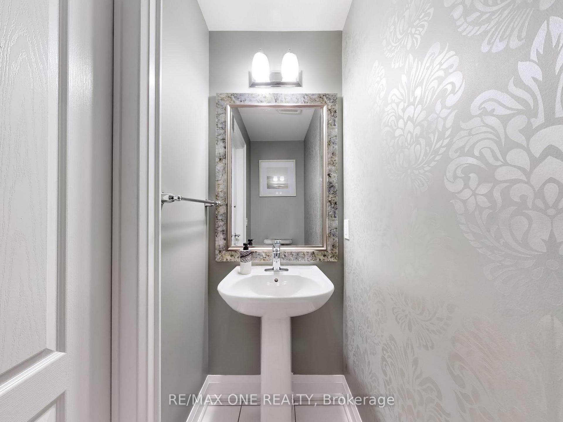 270 Symington Avenue photo 17