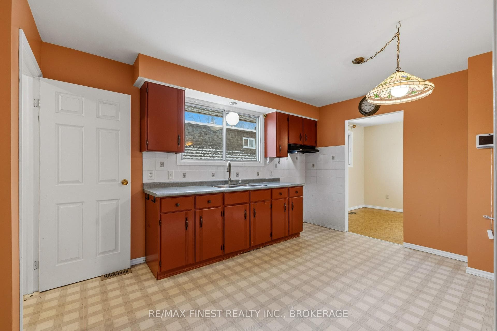 628 Stanford Street photo 18