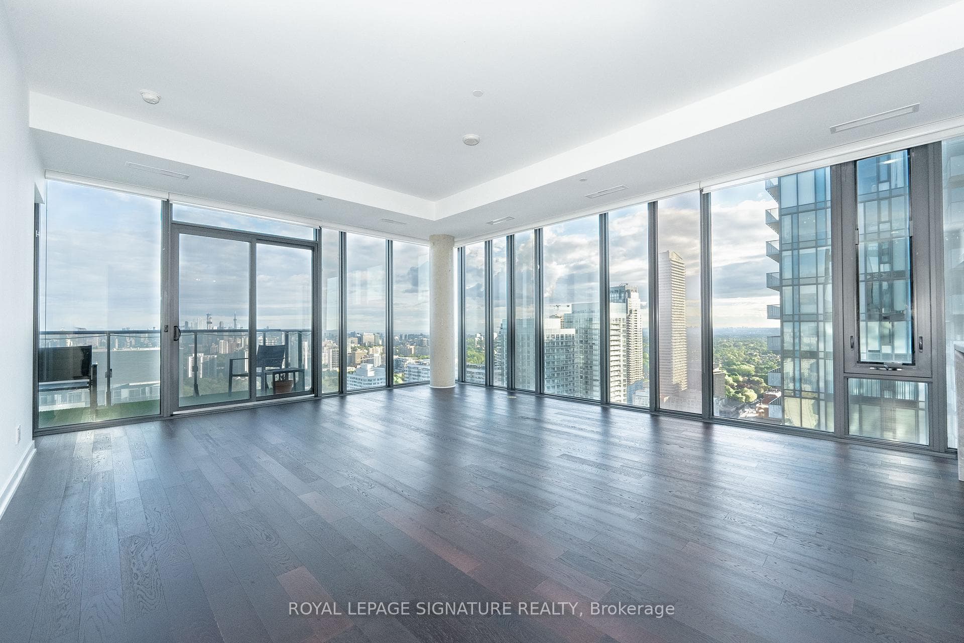 185 Roehampton Avenue Unit PH06 photo 12