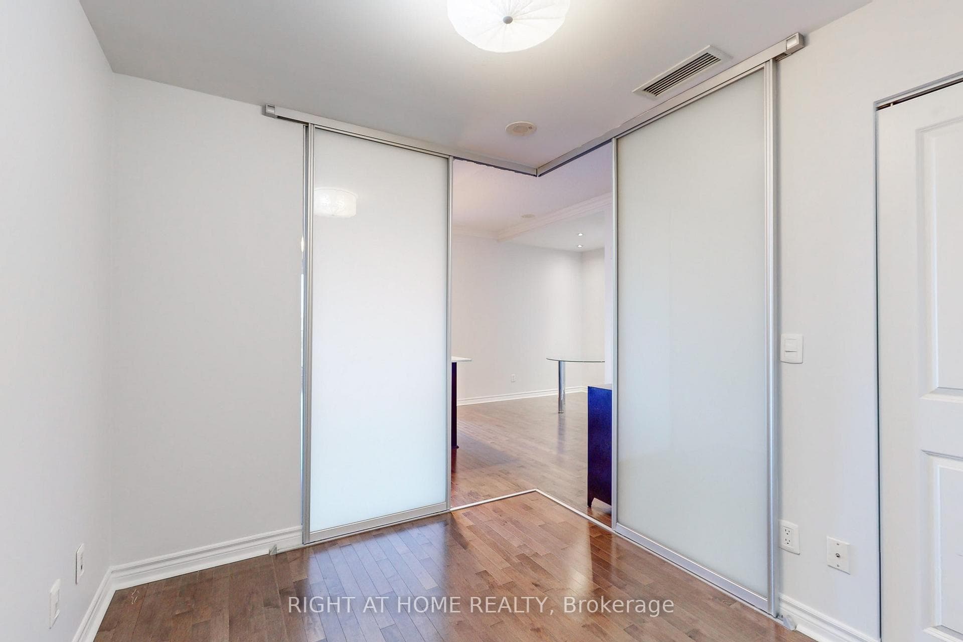 2885 Bayview Avenue Unit 1116 photo 13