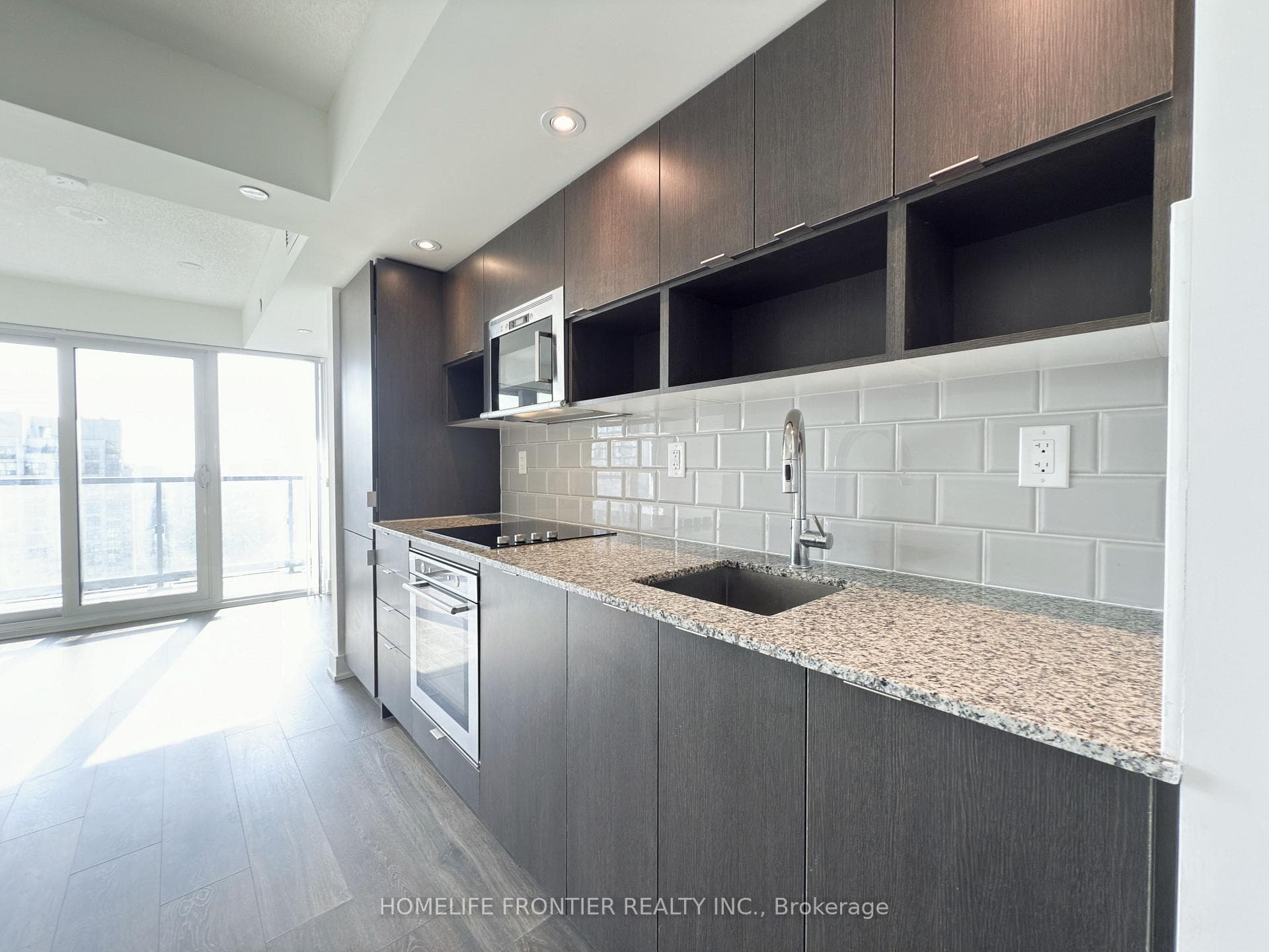 89 McGill Street Unit 1507 photo 9