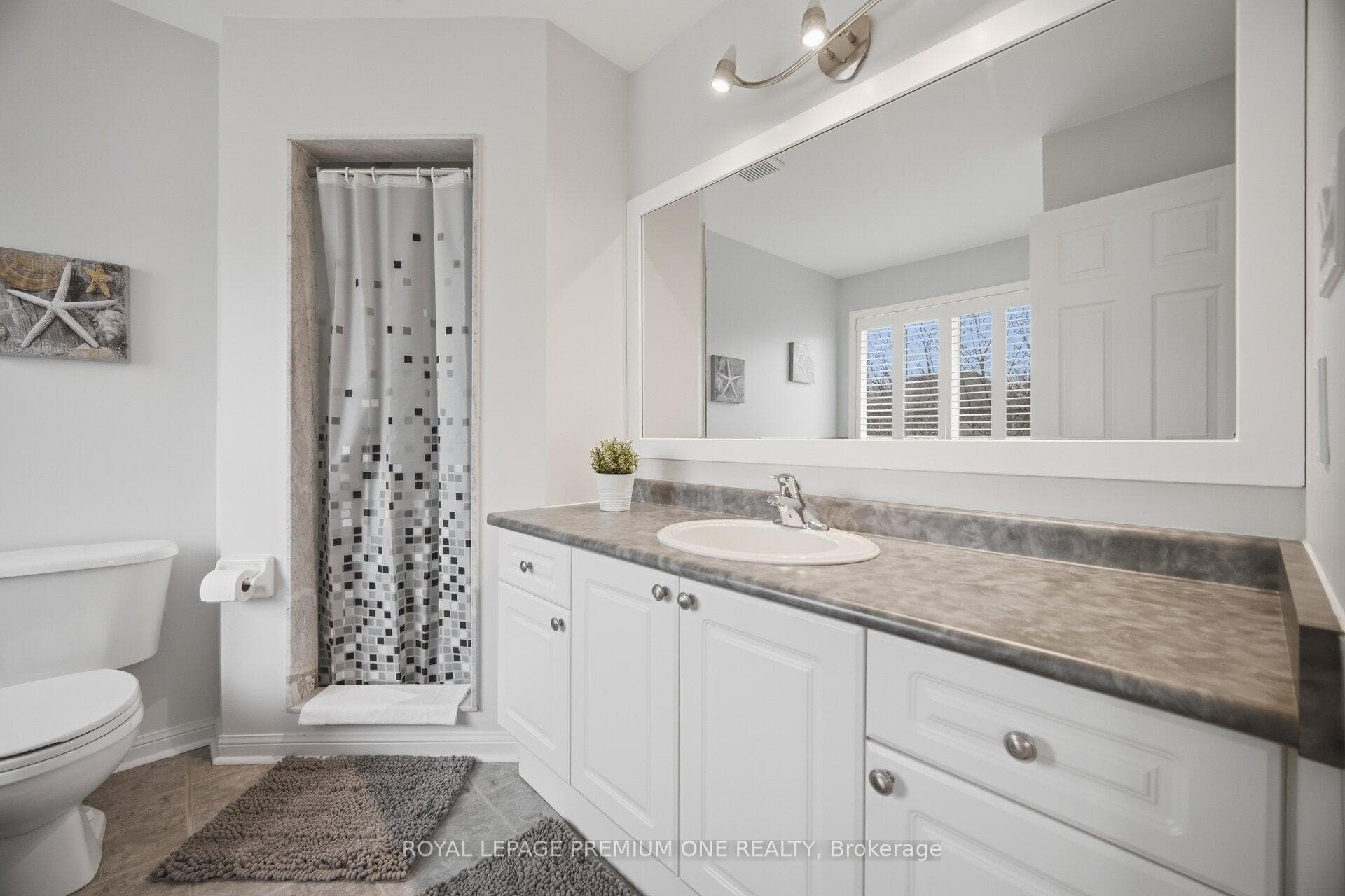 21 Ocean Avenue photo 29