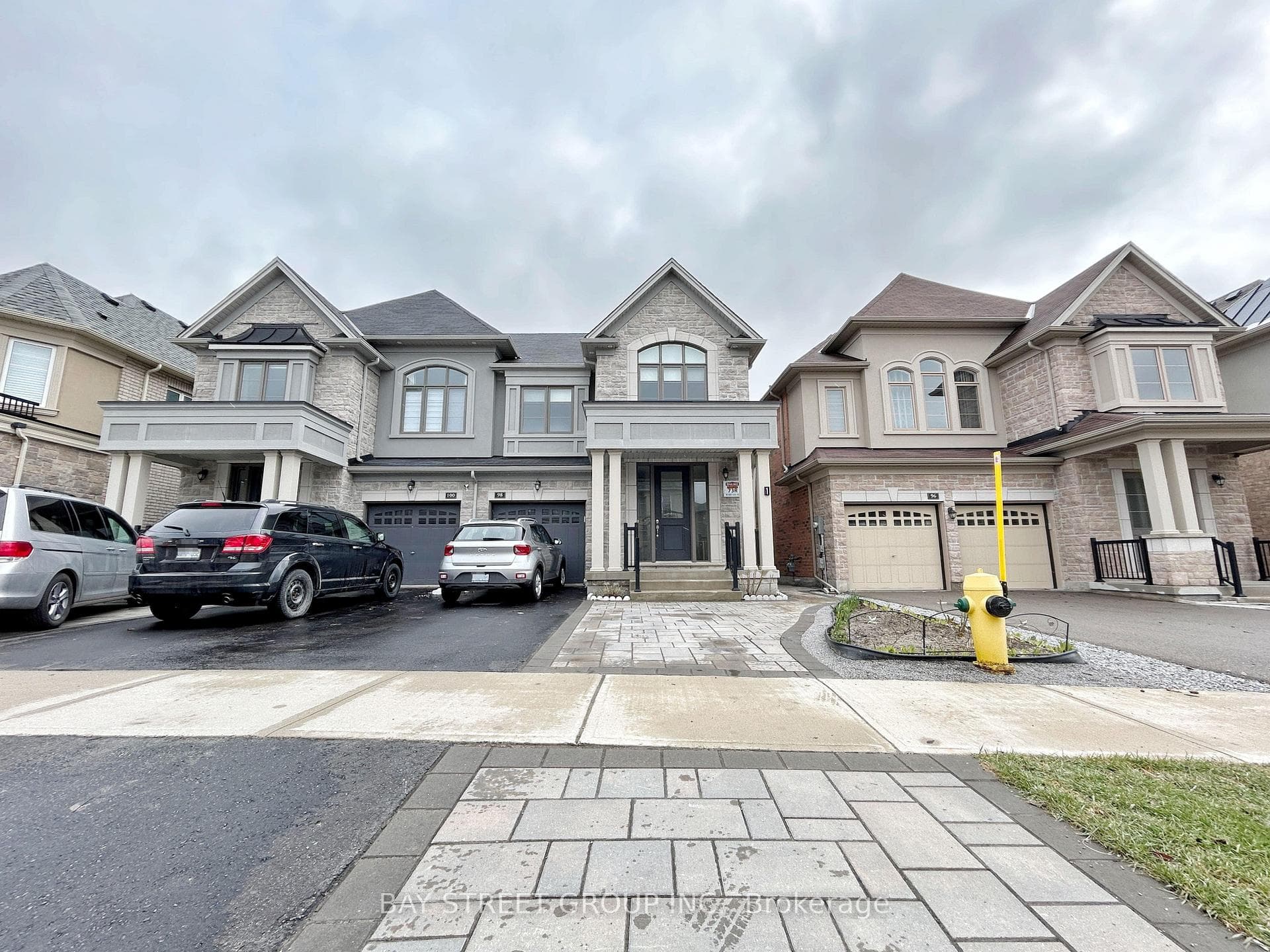 98 Forest Edge Crescent Unit Bsmt photo 2