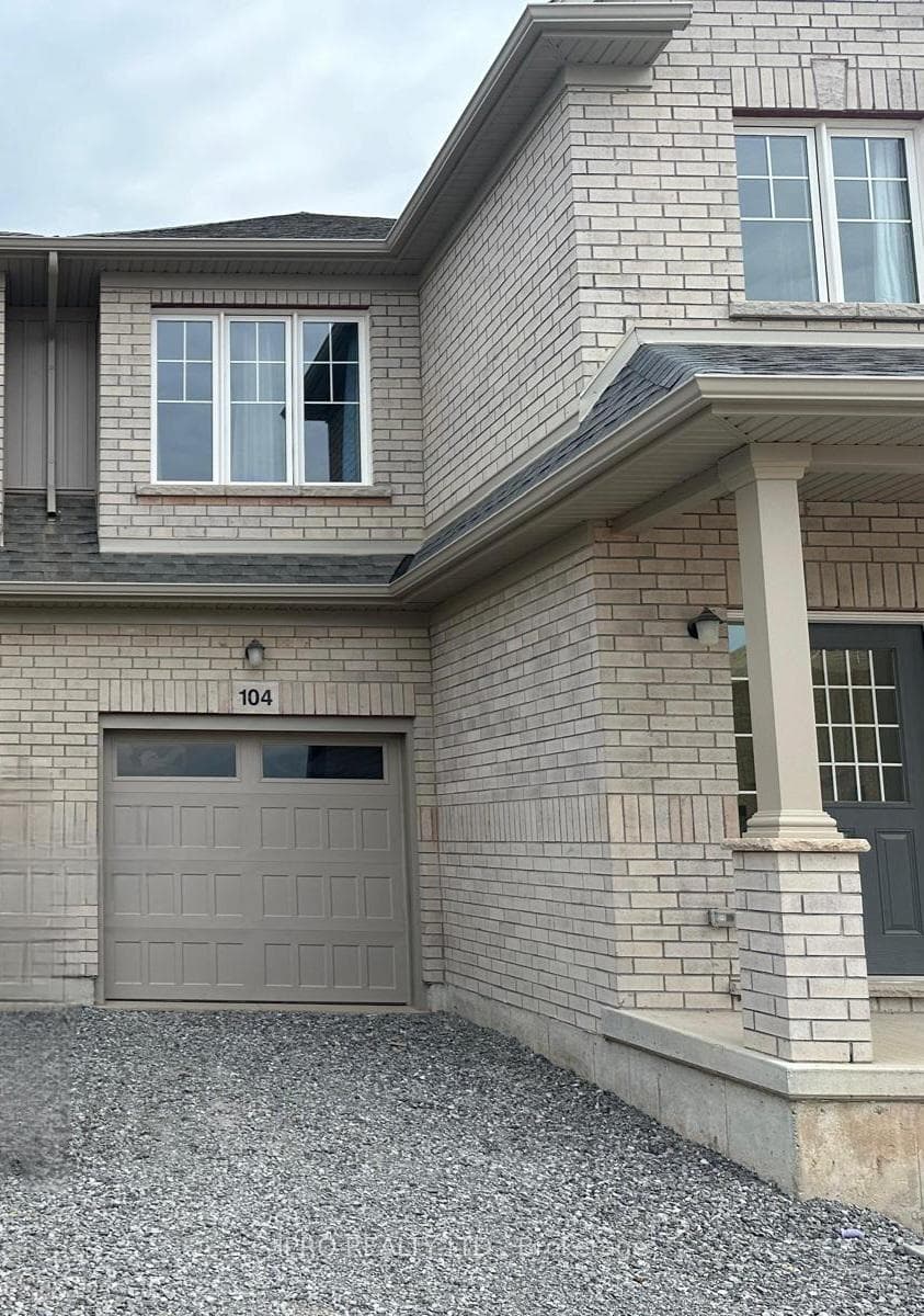 104 Acacia Road photo 2