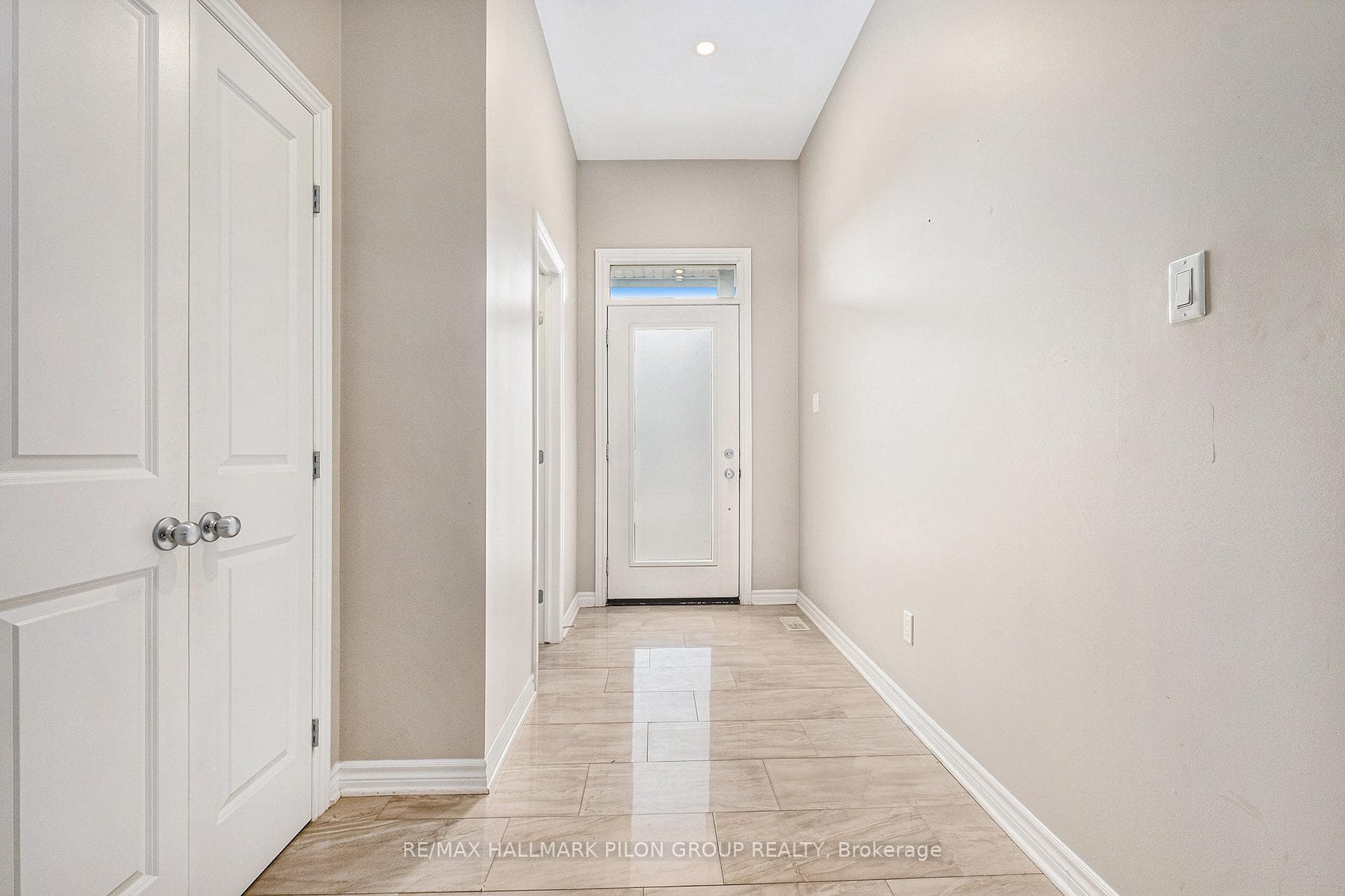 262 Brambling Way photo 9