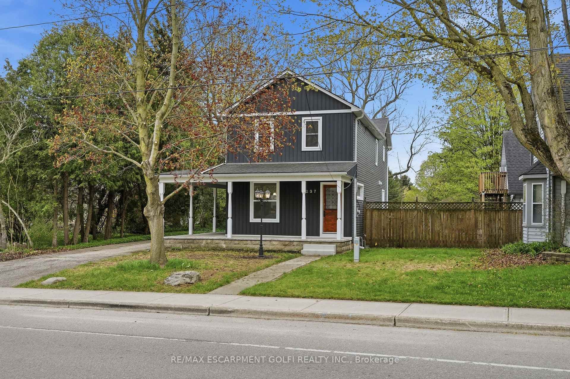 237 Main Street photo 2