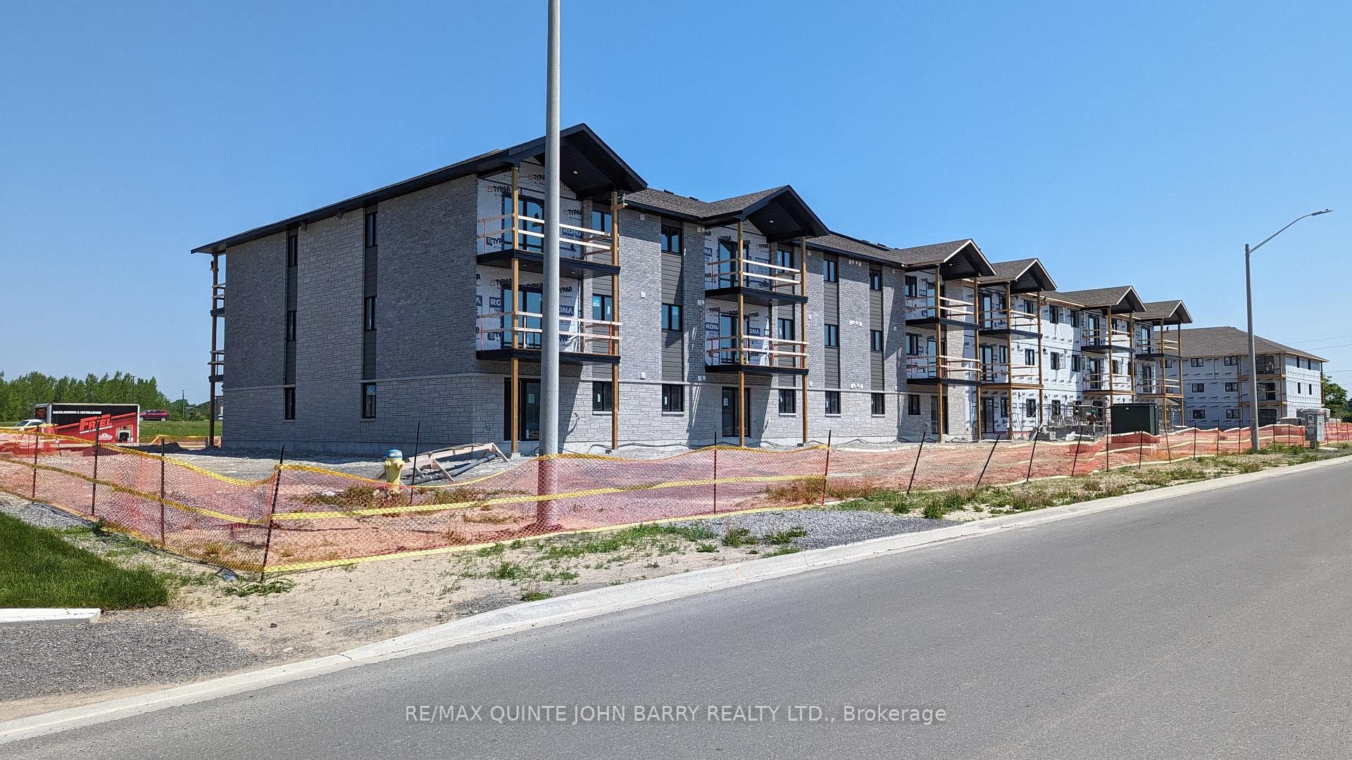209-20 Hillside Meadow Drive photo 1