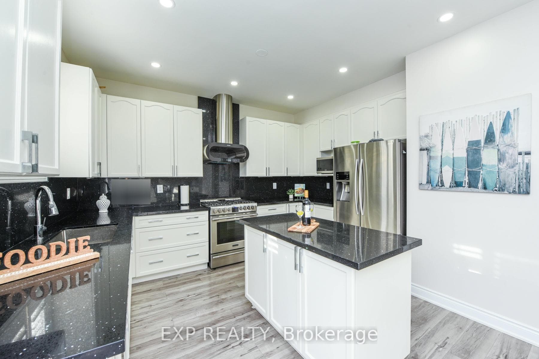 63 Lightheart Drive photo 8