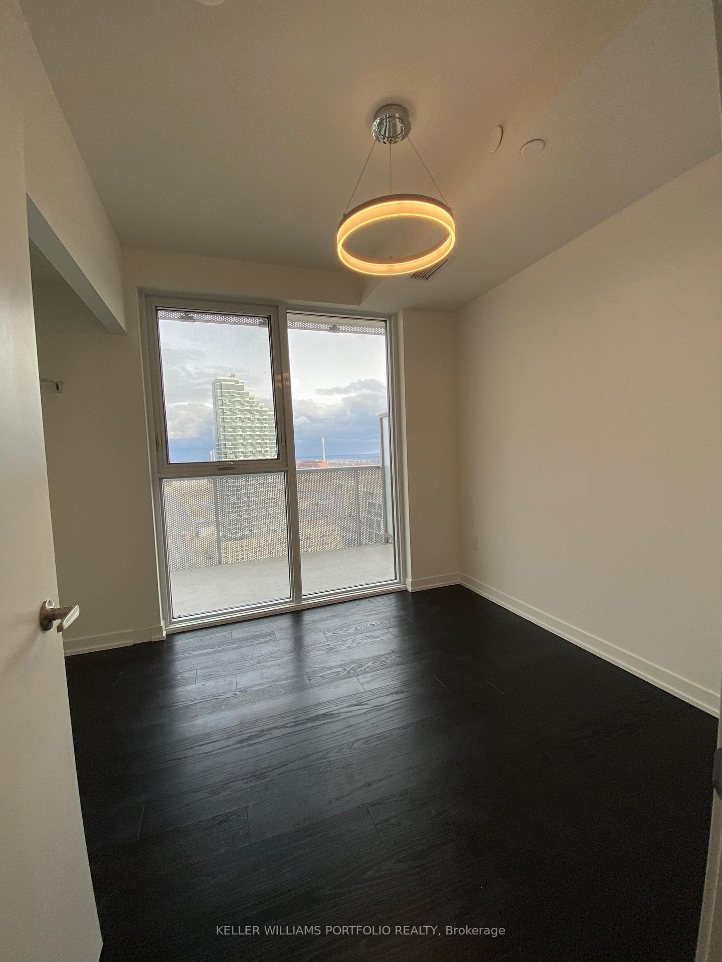 20 Richardson Street Unit 2810 photo 15