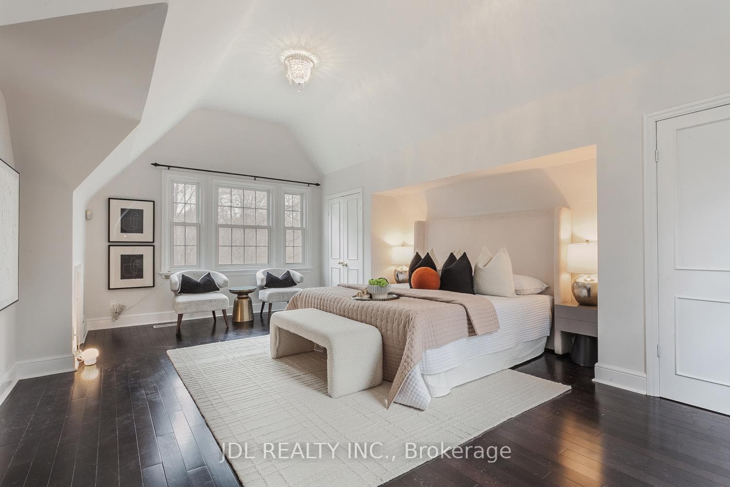 6 Farmingdale Road photo 23