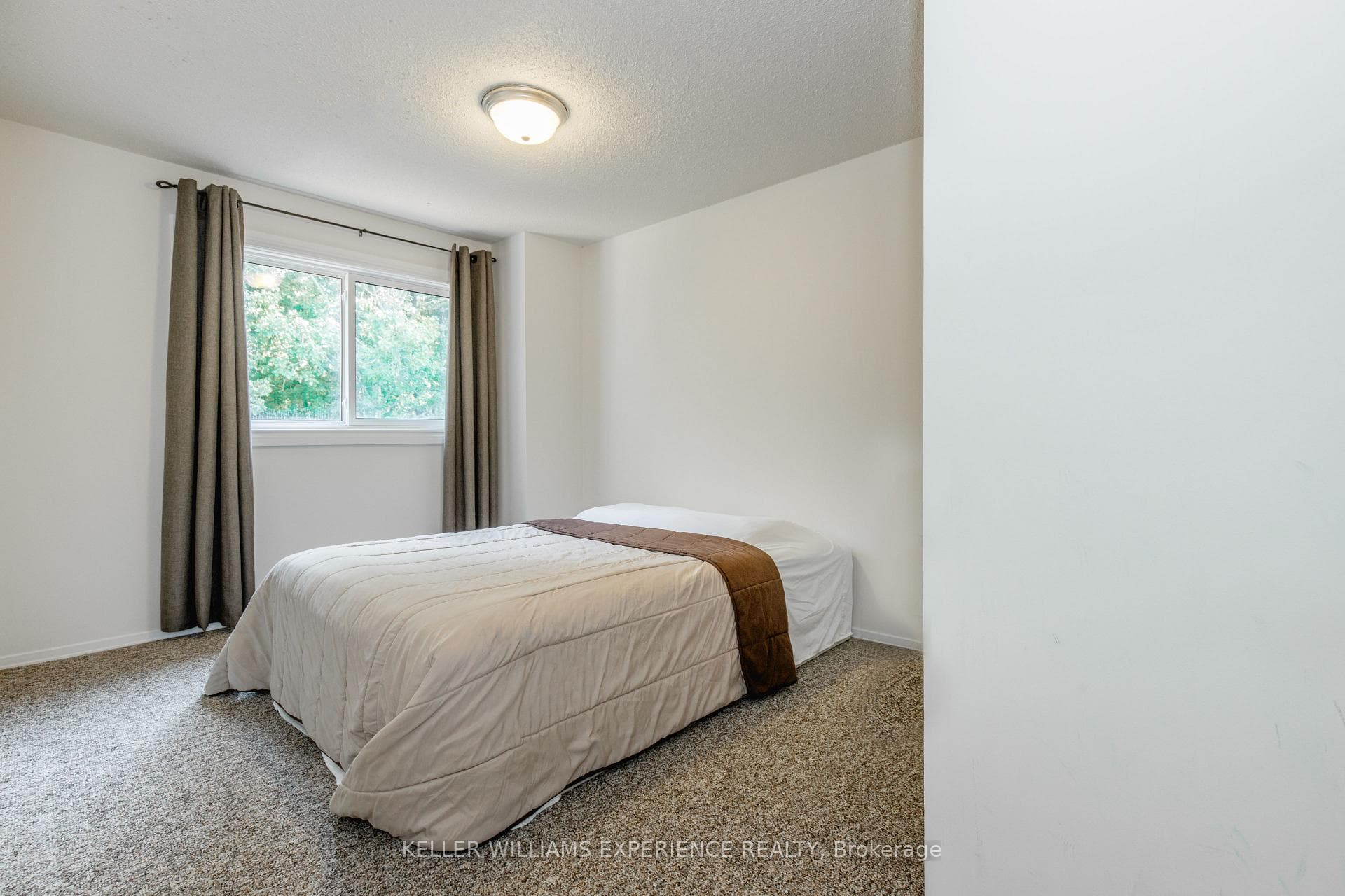49 Burns Circle photo 12