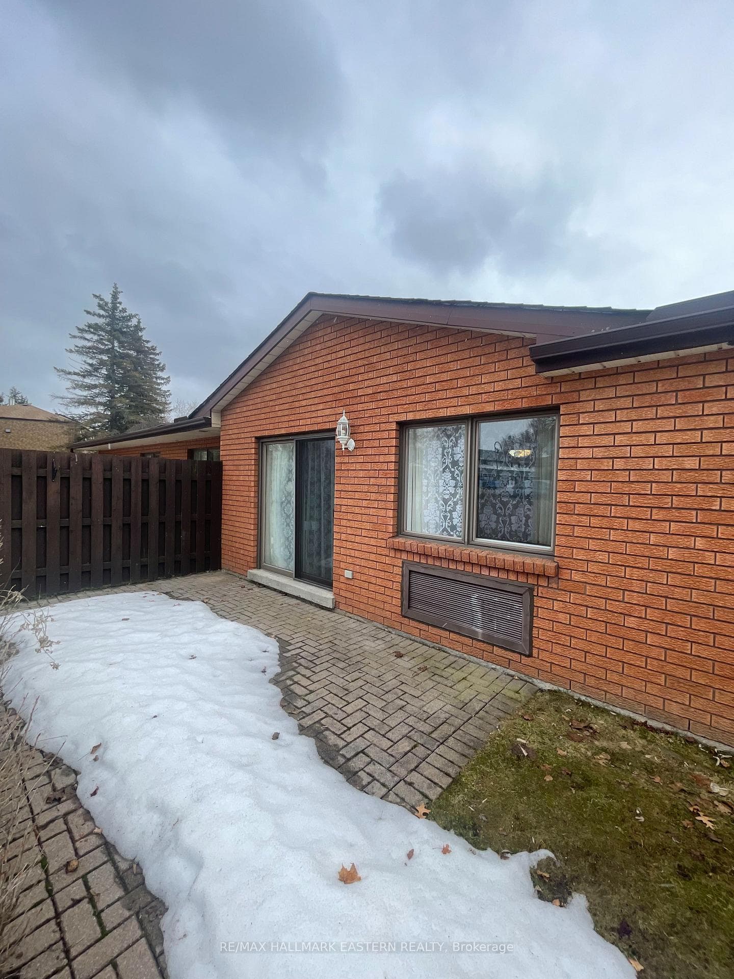 36 Champlain Crescent Unit 1 photo 31