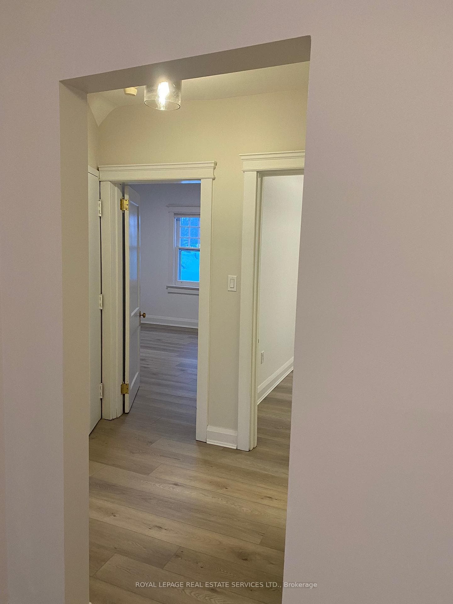 225 Trafalgar Road Unit 2 photo 9