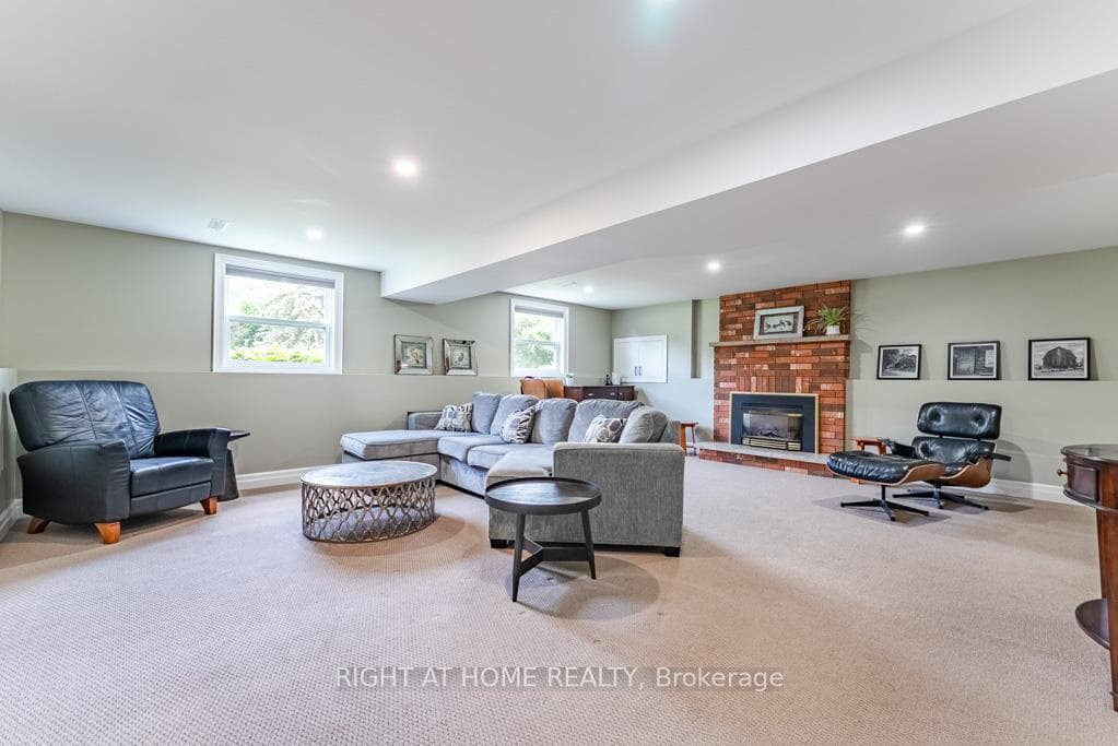 16 Snowberry Court photo 31