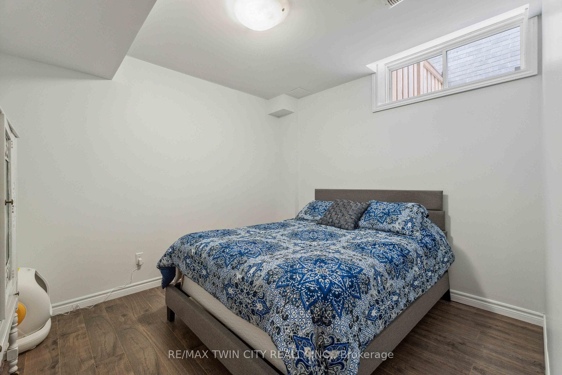 218 Bellagio Avenue photo 31