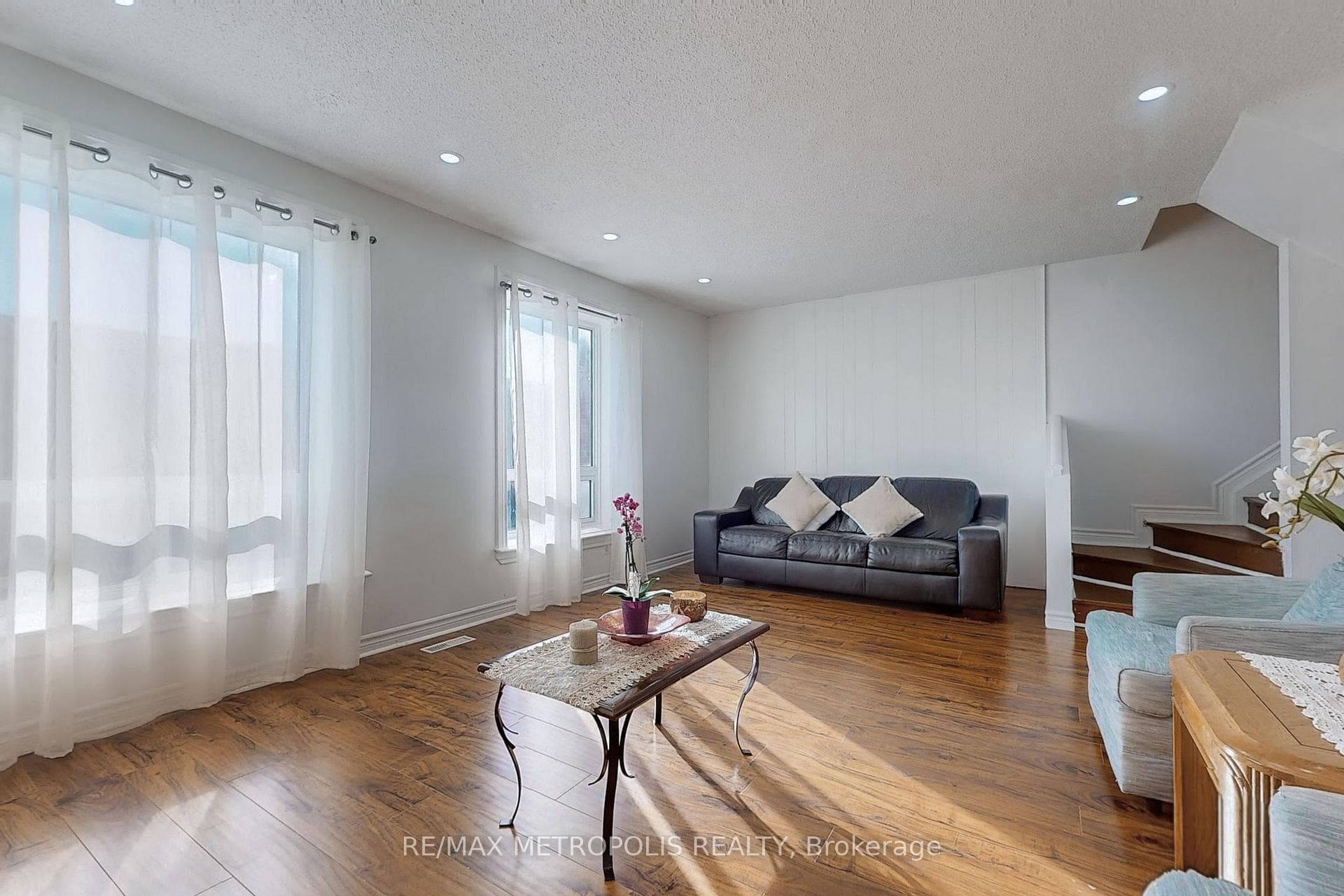 6442 Finch Avenue Unit 216 photo 3