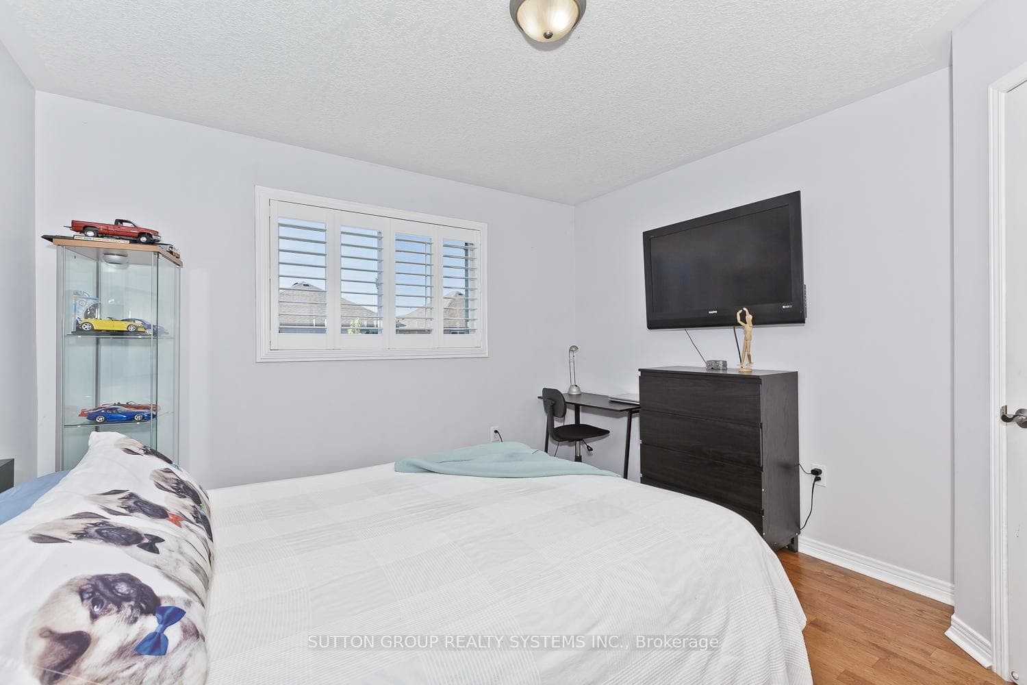 242 Gatestone Drive photo 28