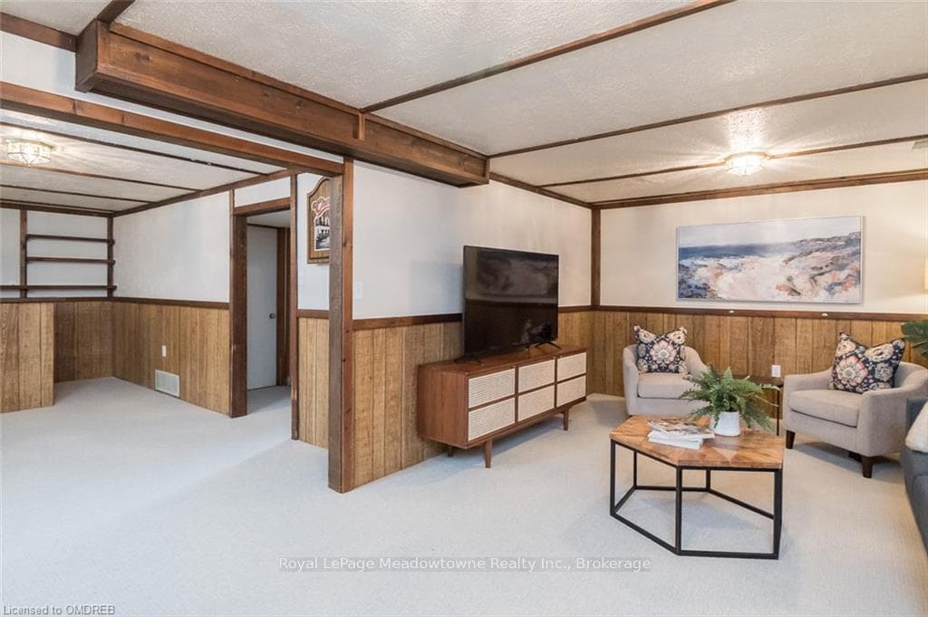 291 BASTEDO Court photo 33