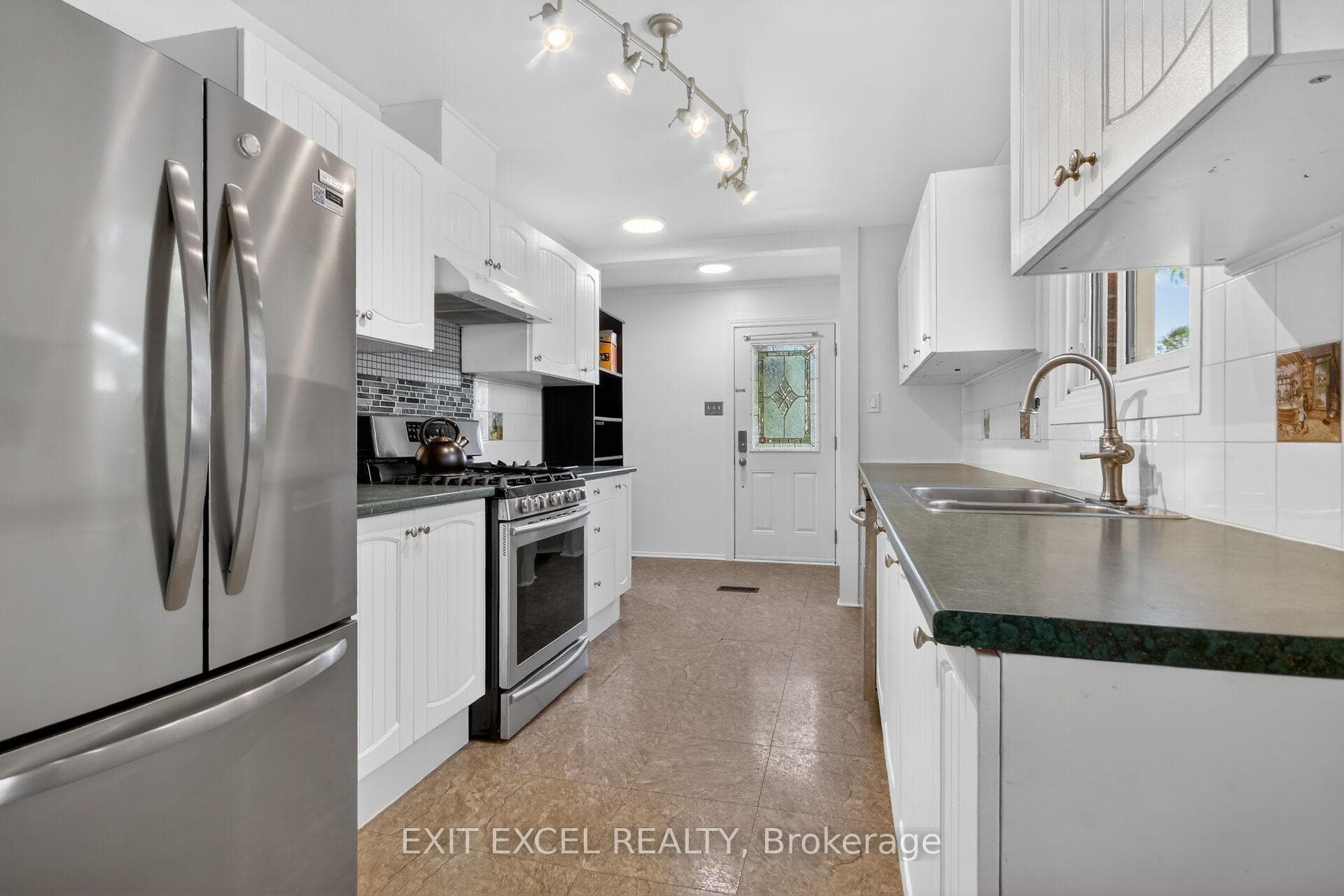 283 McElroy Drive photo 17