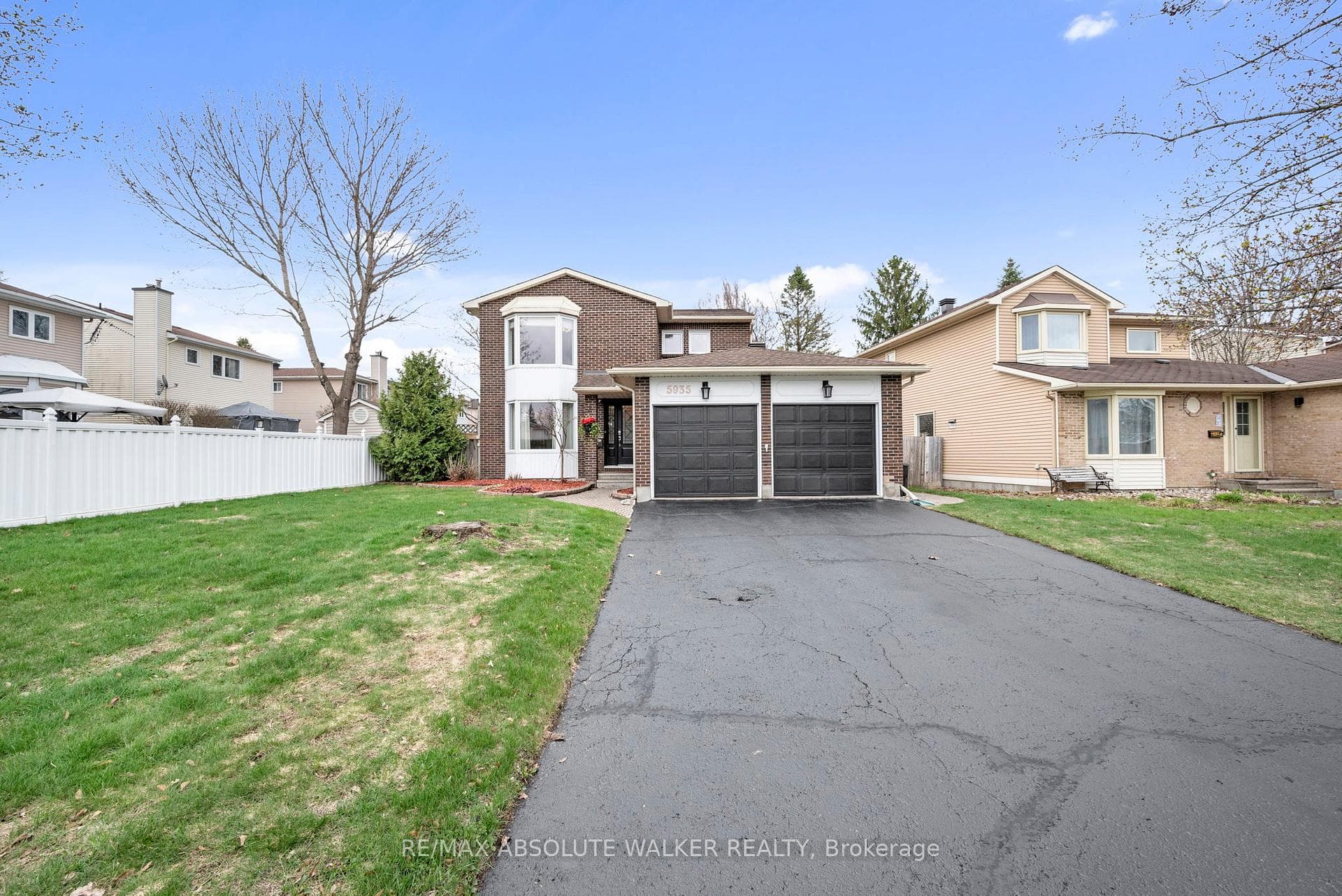 5935 Meadowglen Drive photo 3