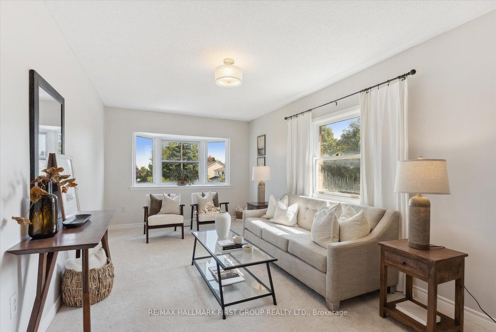 1041 Rathmore Crescent photo 16