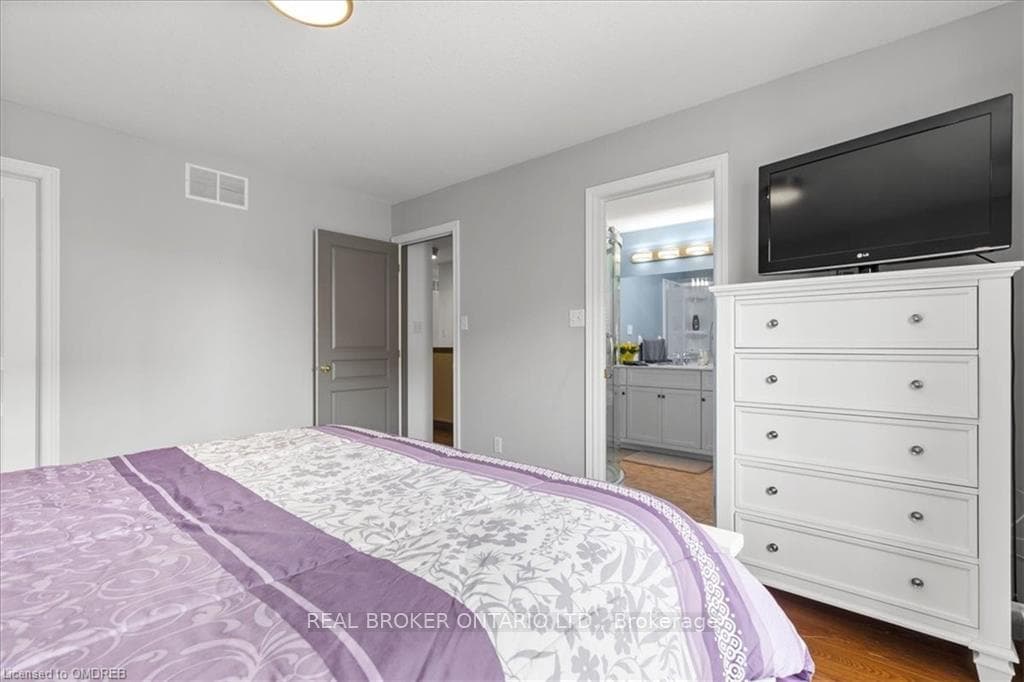 55 Cobblestone Drive photo 19