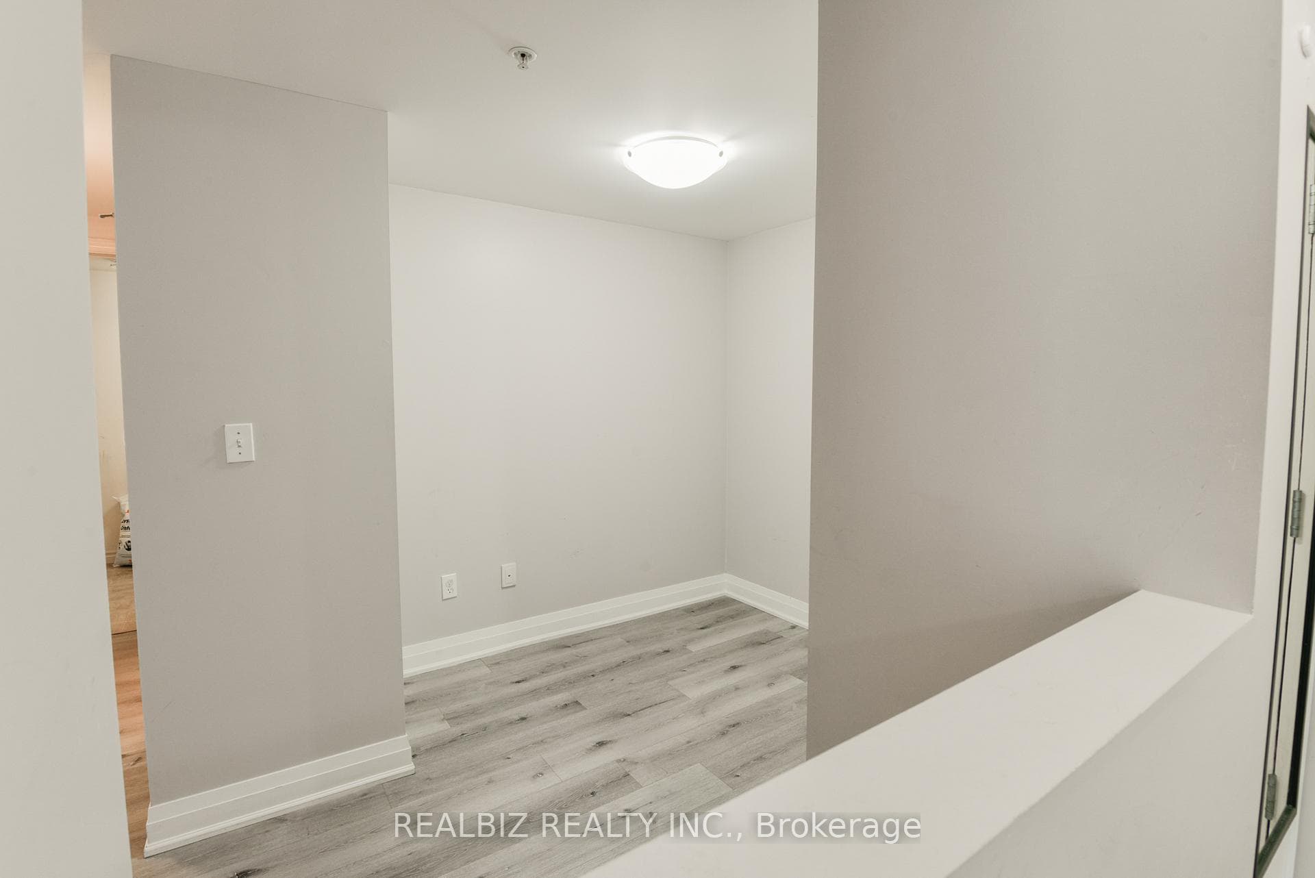 41 Goodwin Drive Unit 111 photo 15