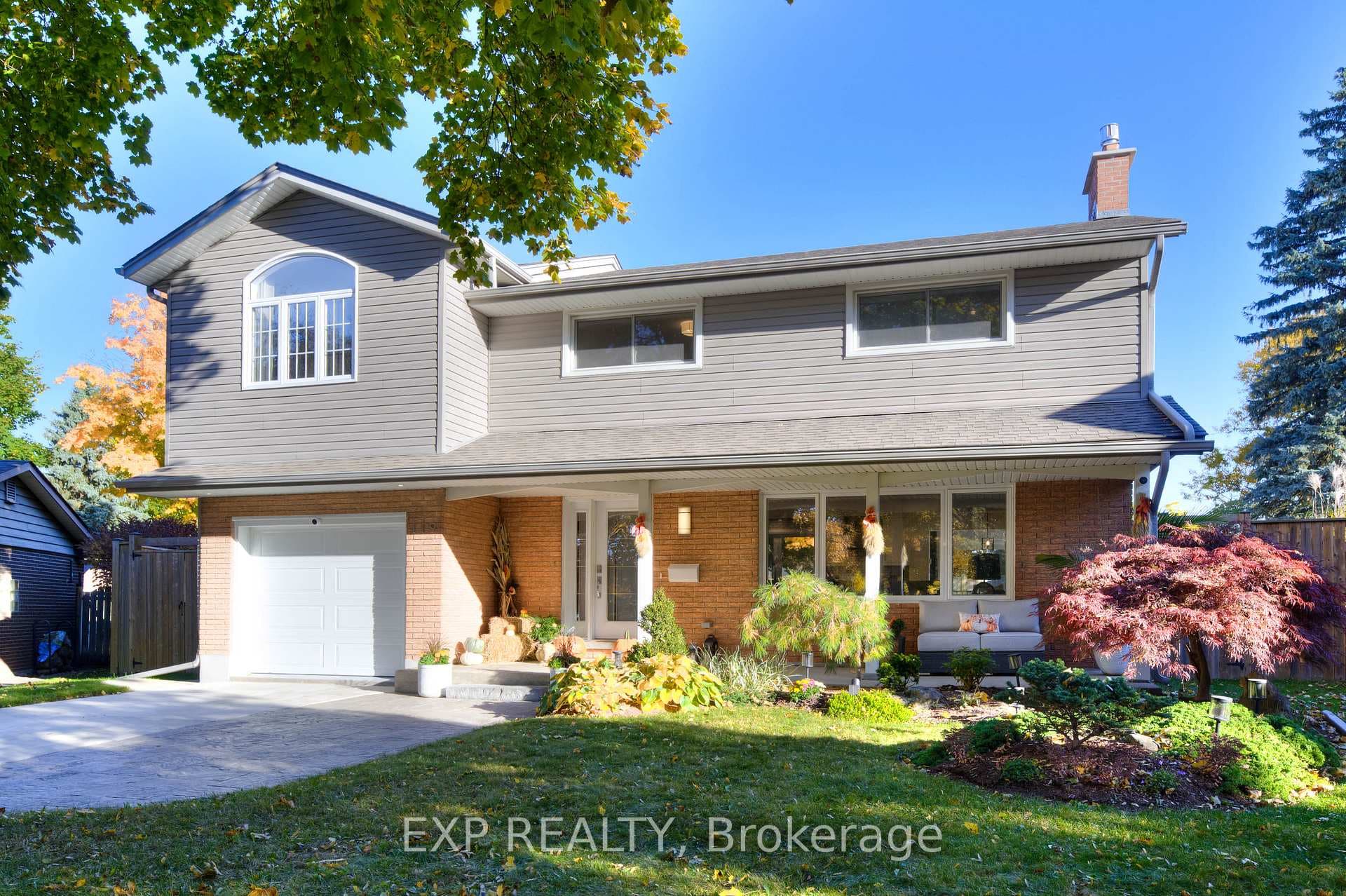 119 Charlotte Place photo 2