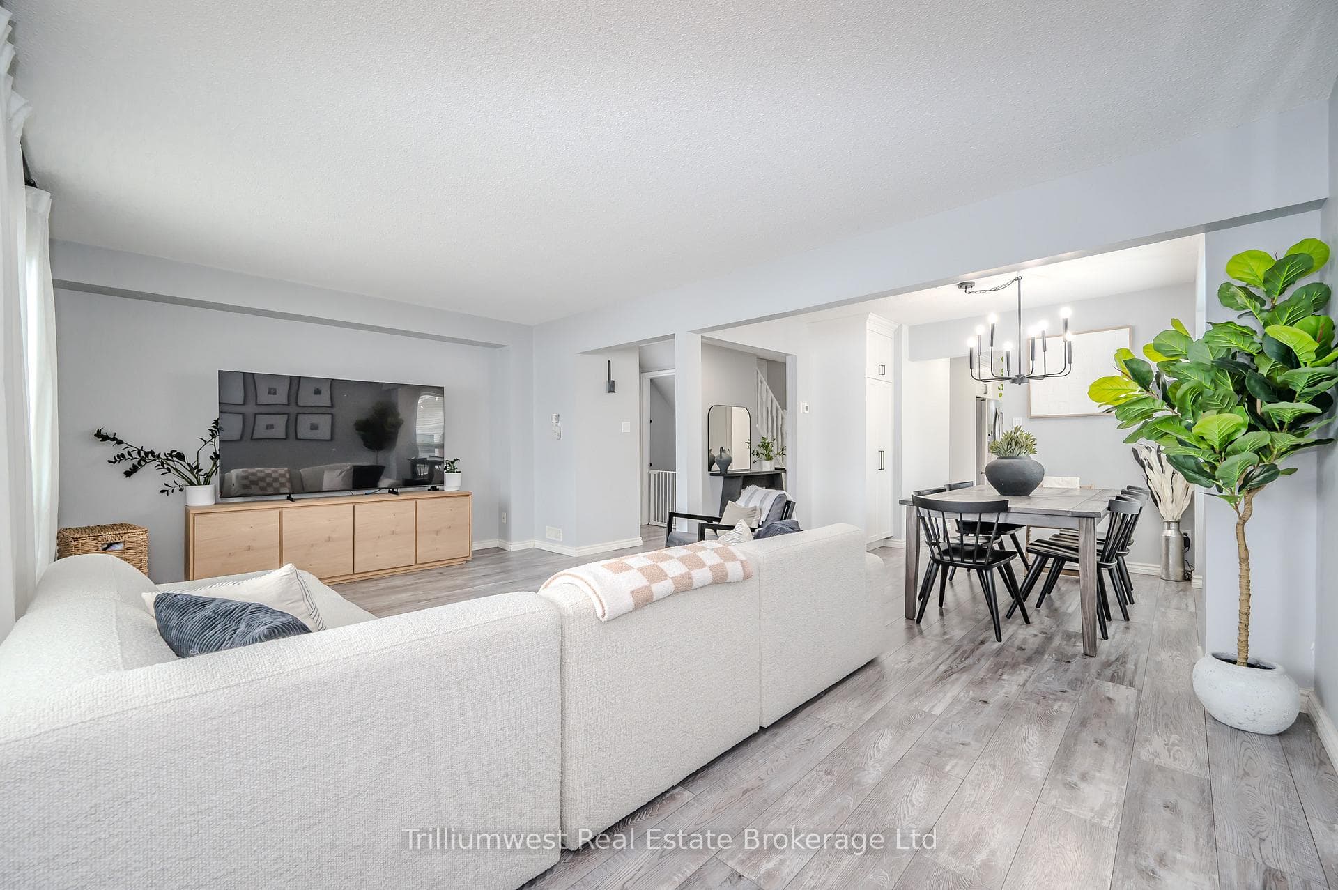 16 Woodridge Drive photo 15