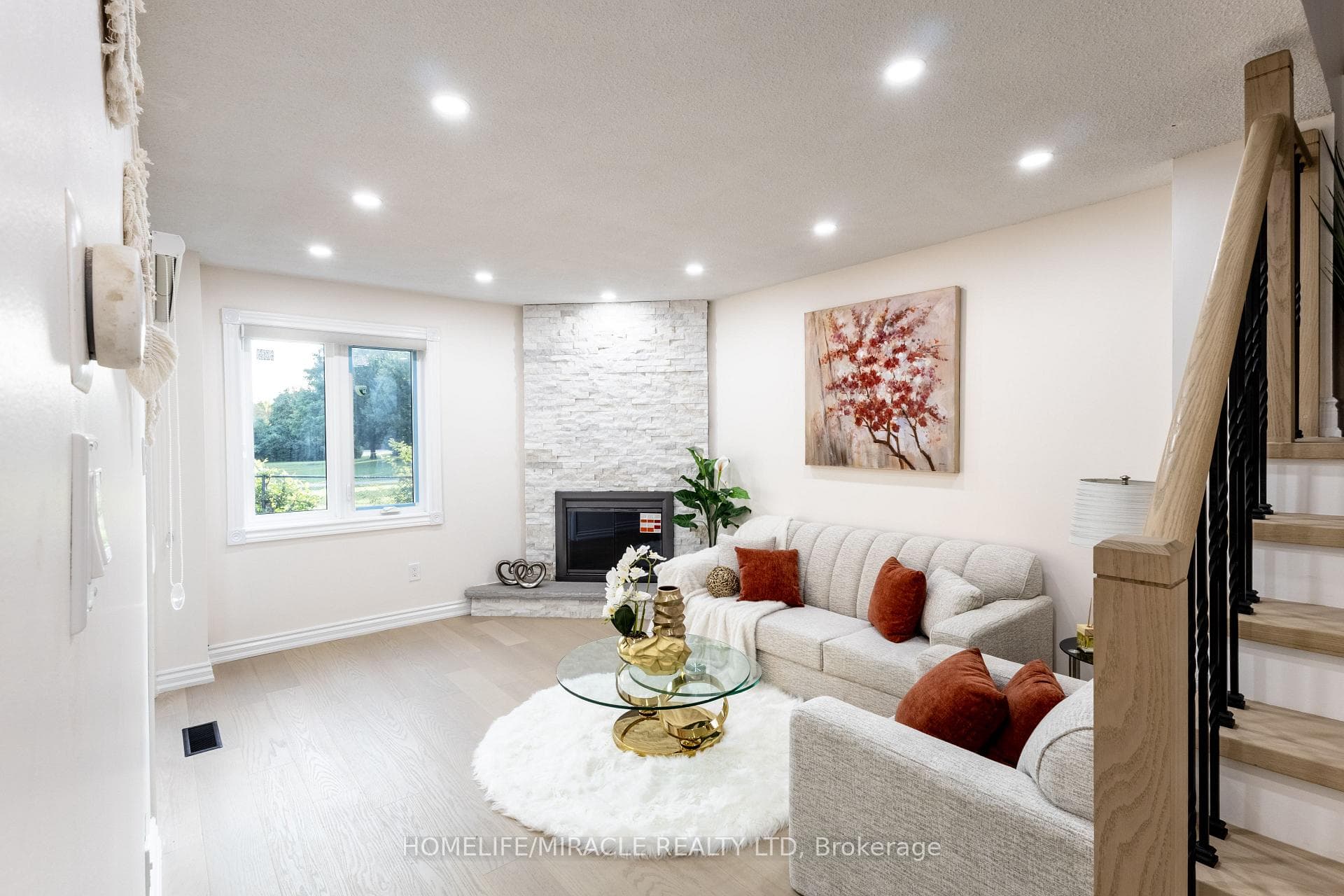 60 Denlow Drive photo 14
