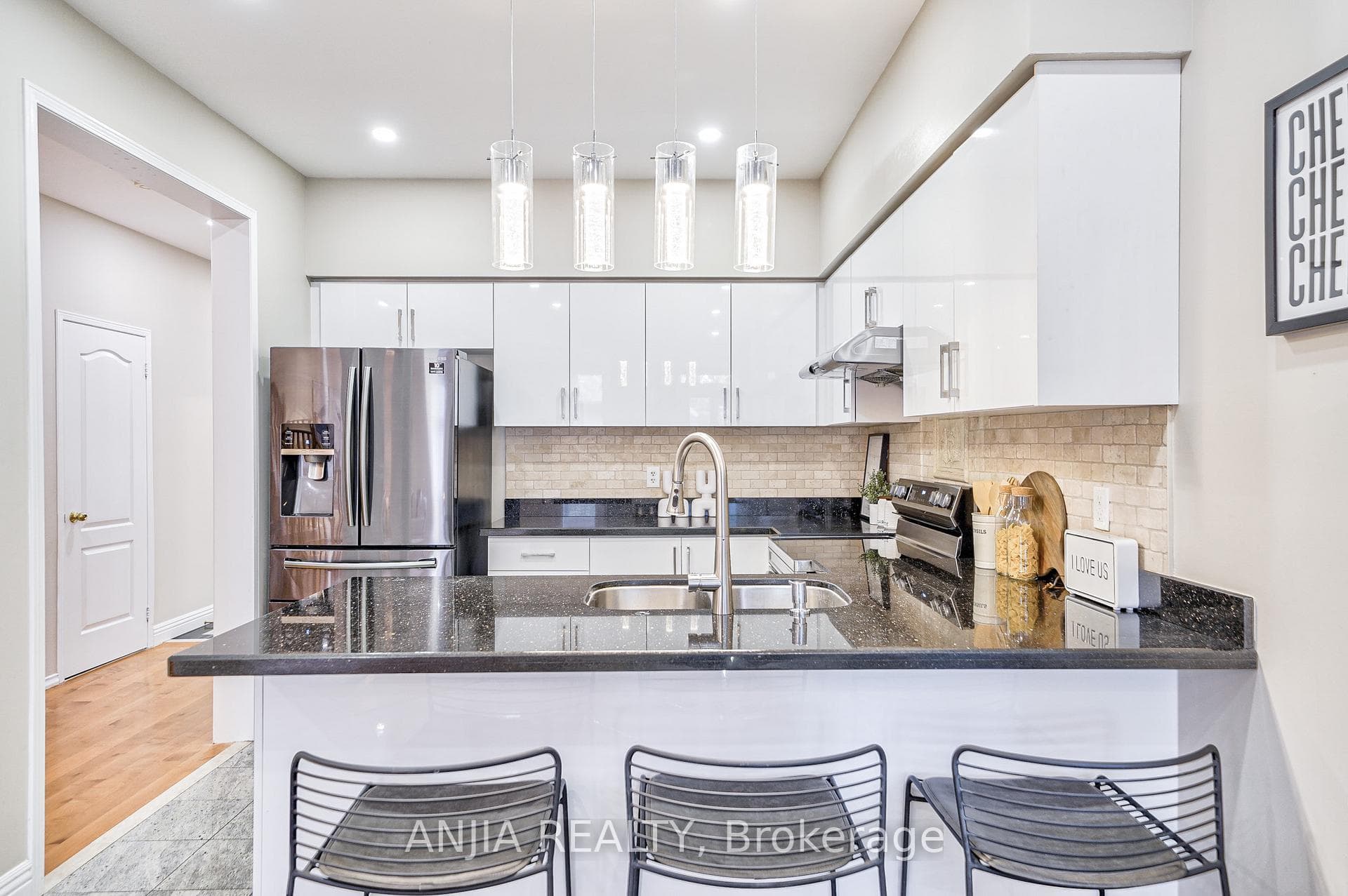 46 West Normandy Drive photo 13